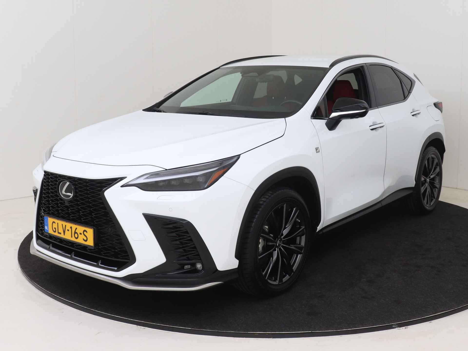 Lexus NX 450h+ AWD F Sport Line Limited | Sportstoelen | 20" LM Velgen | Memory Seat | 360 Camera | Head-up Display | Stoelverwarming-/Verkoeling | - 26/61