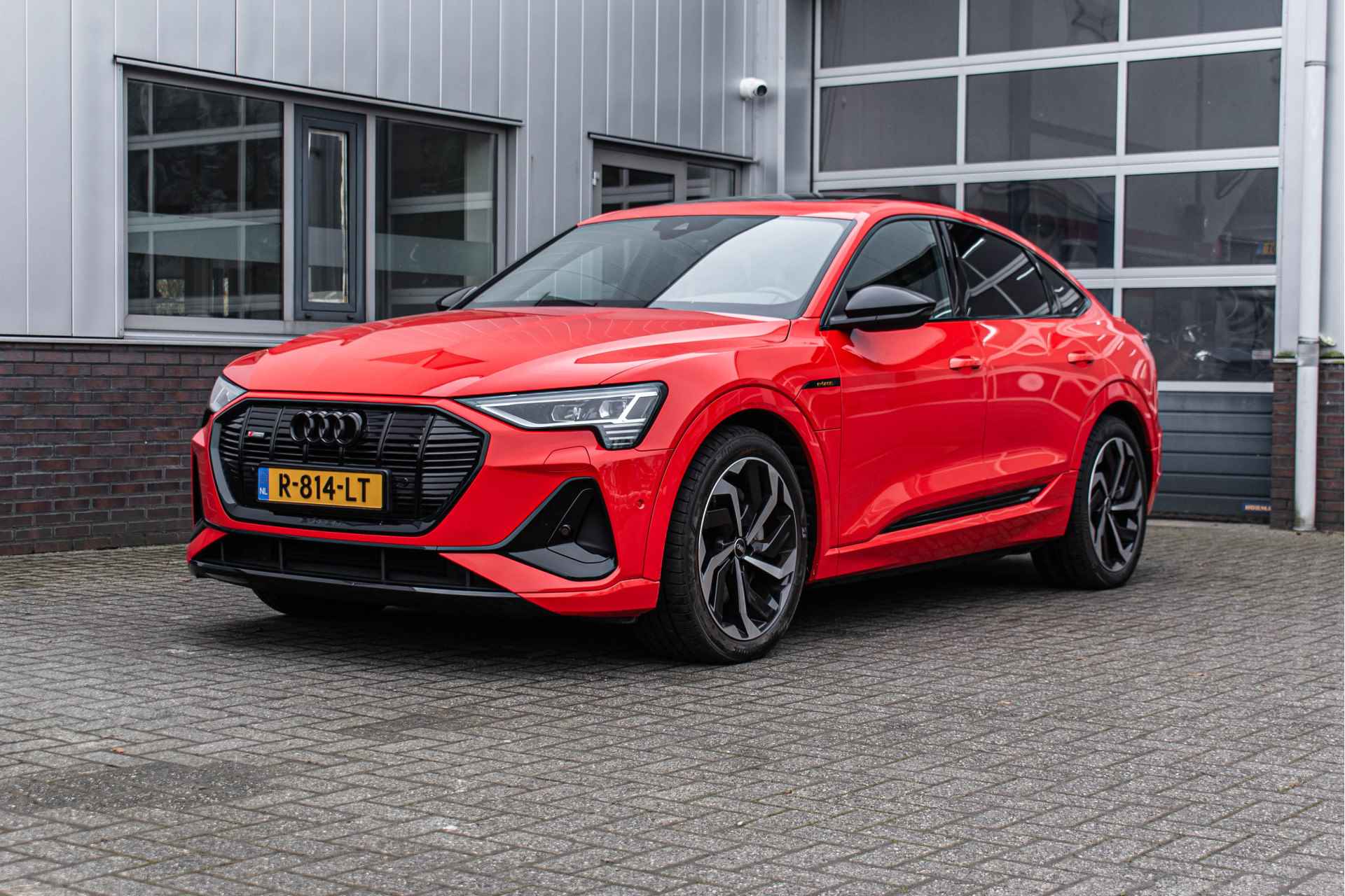 Audi e-tron Sportback 55 quattro S edition 95 kWh 21" | Softclose | Pano dak | S-Sportstoelen - 12/28