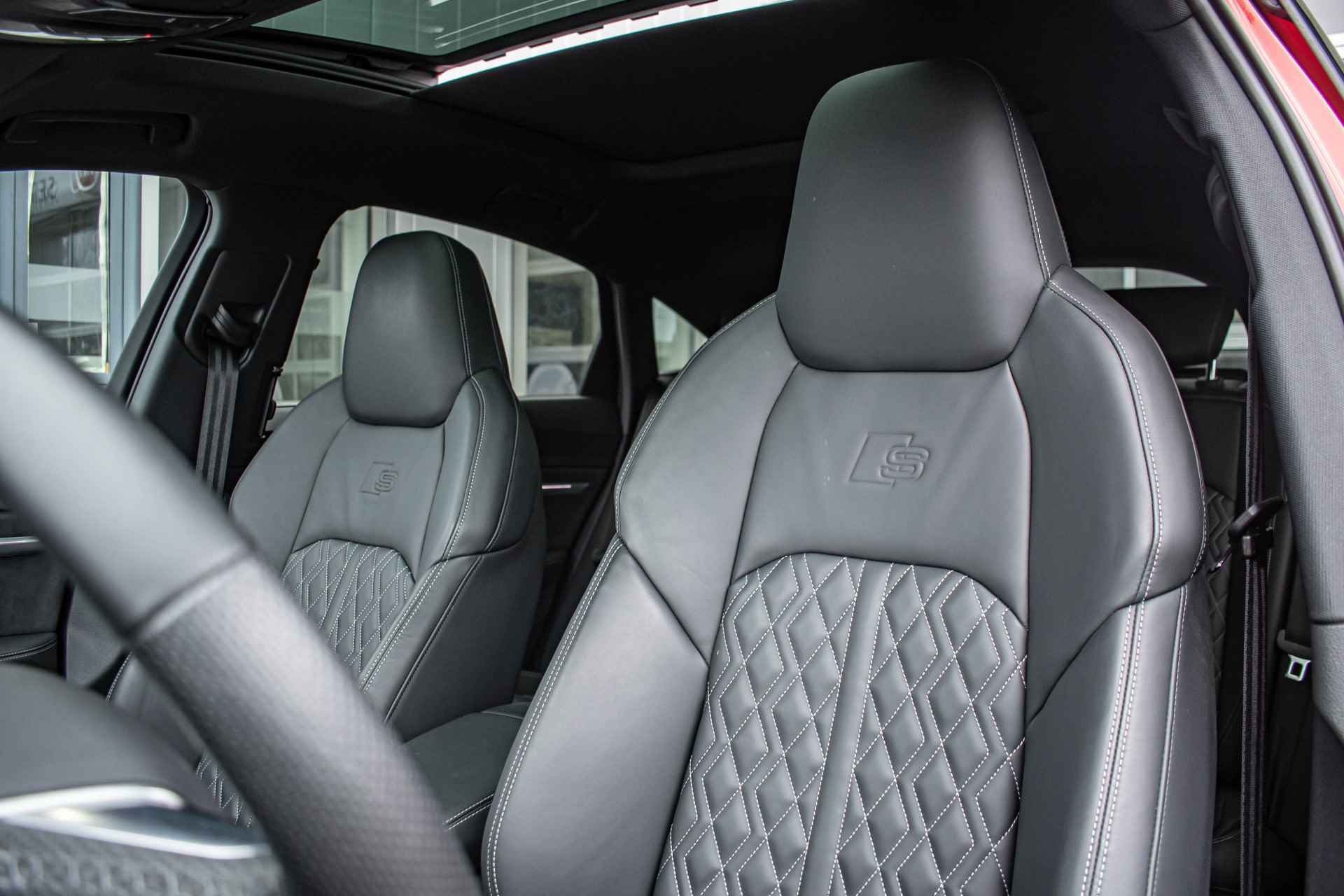 Audi e-tron Sportback 55 quattro S edition 95 kWh 21" | Softclose | Pano dak | S-Sportstoelen - 15/28