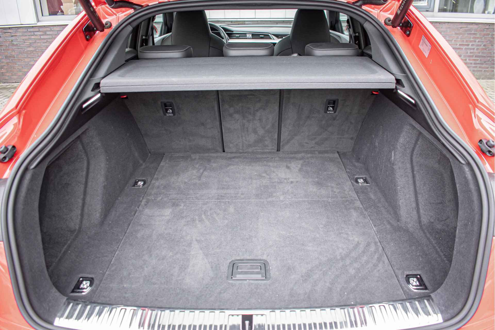 Audi e-tron Sportback 55 quattro S edition 95 kWh 21" | Softclose | Pano dak | S-Sportstoelen - 27/28