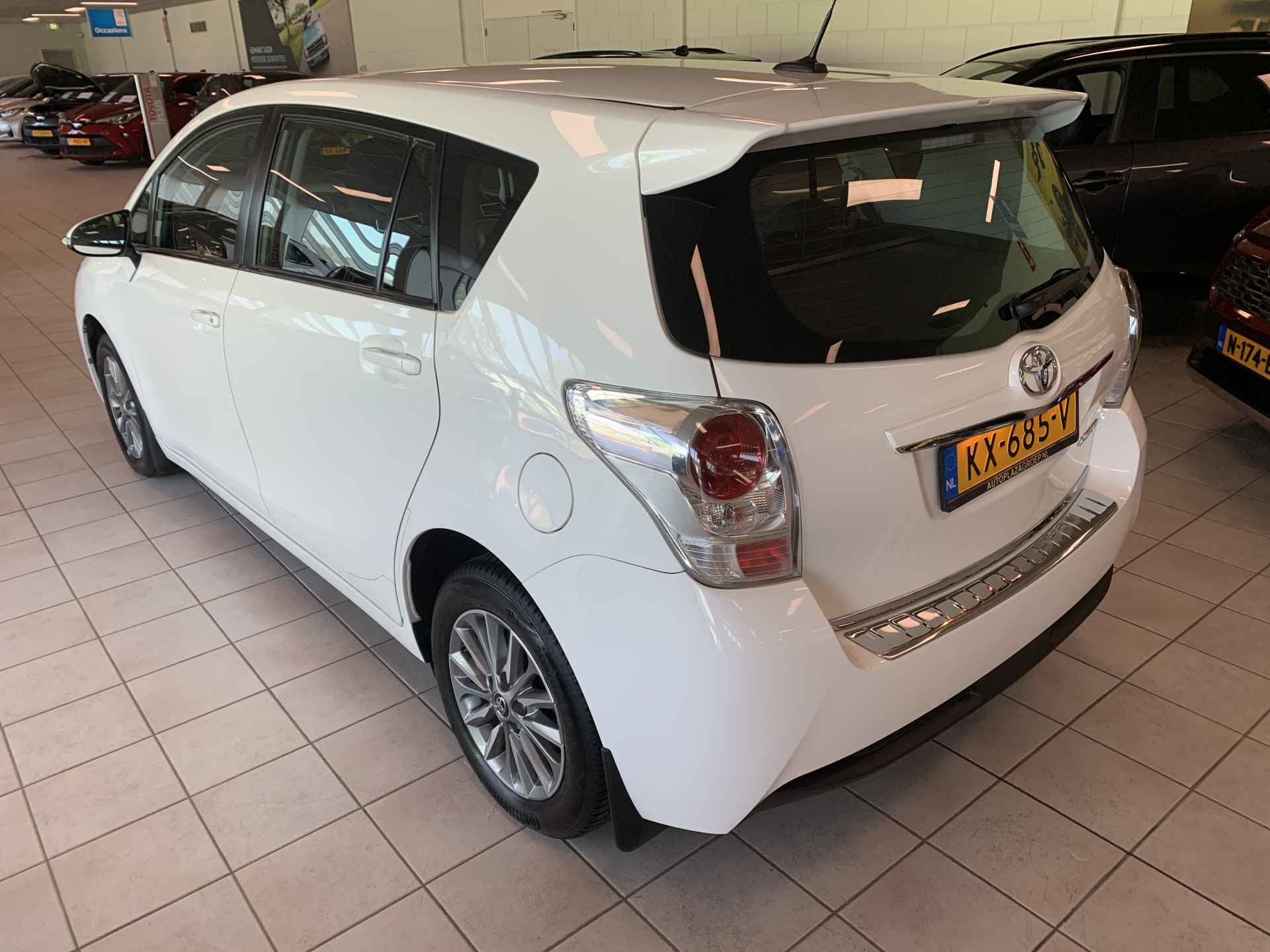 Toyota Verso 1.6 VVT-i Aspiration Trekgewicht 1300KG - 4/34