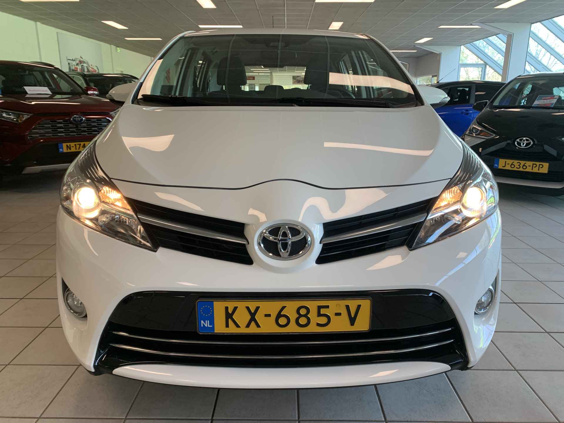 Toyota Verso 1.6 VVT-i Aspiration Trekgewicht 1300KG - 16/34