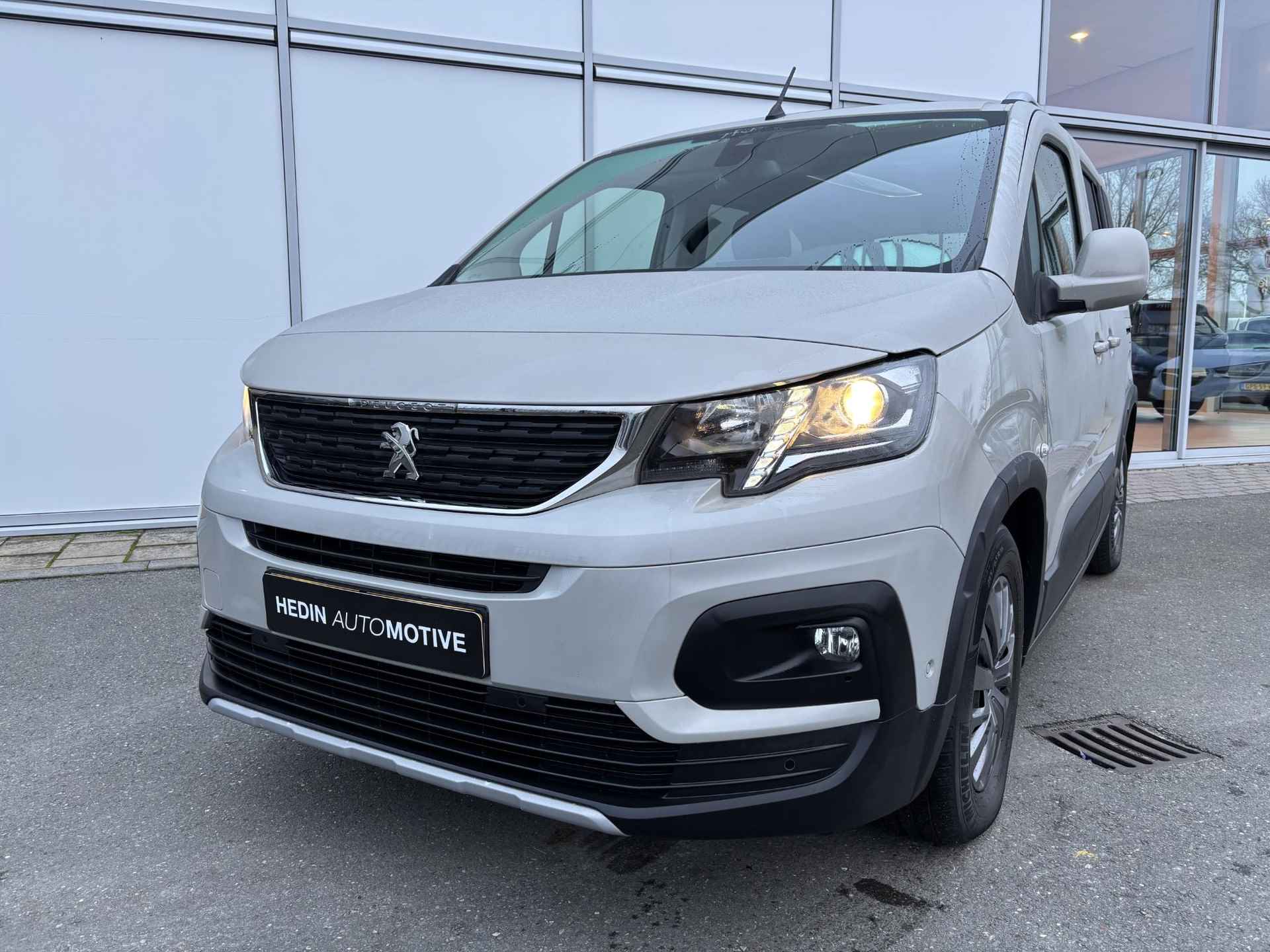 Peugeot Rifter 1.2 110PK Allure | Panoramadak | Navigatie | Camera | Adaptive cruise control | Carplay | PDC V+A - 6/31