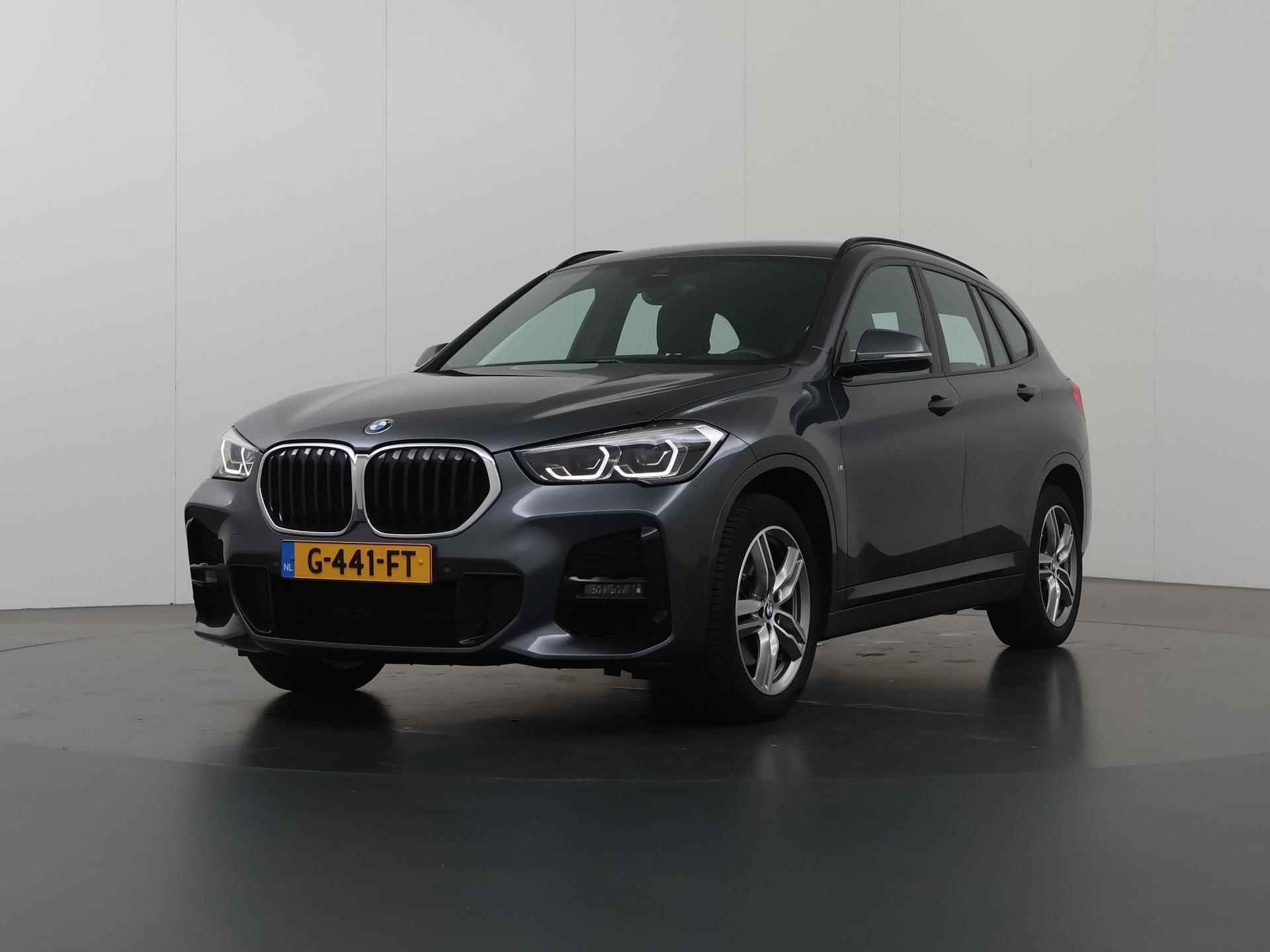 BMW X1 sDrive20i High Executive Edition M Sport | Trekhaak | Navigatie | Head Up | Parkeercamera | Keyless Go | Stoelverwarming | DAB | - 51/51