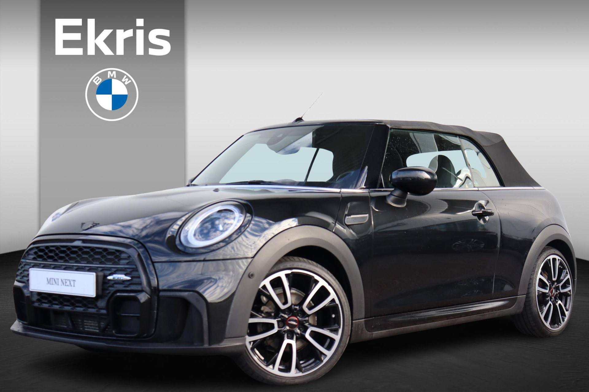 Mini Mini Cabrio 1.5 Cooper JCW Pakket / Harman Kardon / Head Up Display / Adaptief Onderstel / JCW Stoelen /