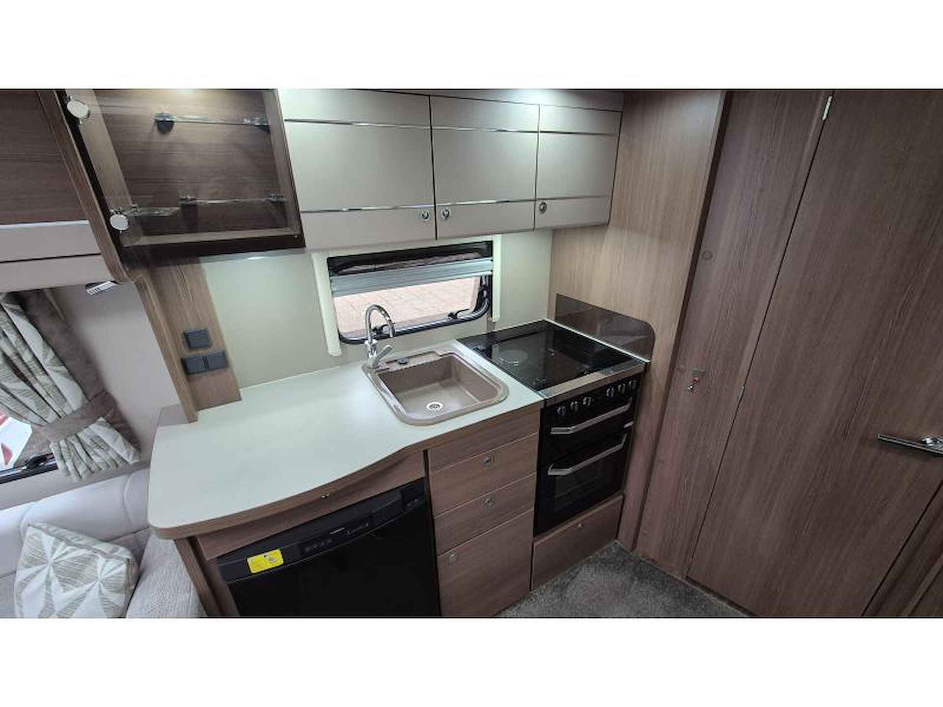 Elddis Affinity 482 - 12/16