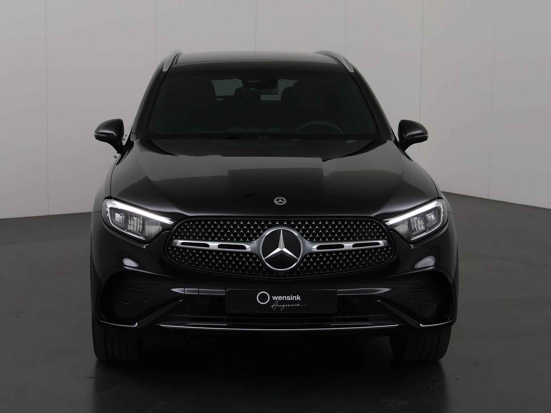 Mercedes-Benz GLC-klasse 300e 4MATIC AMG Line | AMG | Panoramadak | Trekhaak | | Sfeerverlichting | Apple carplay / Android auto | Adaptive cruise control | 360°C Camera | - 4/44