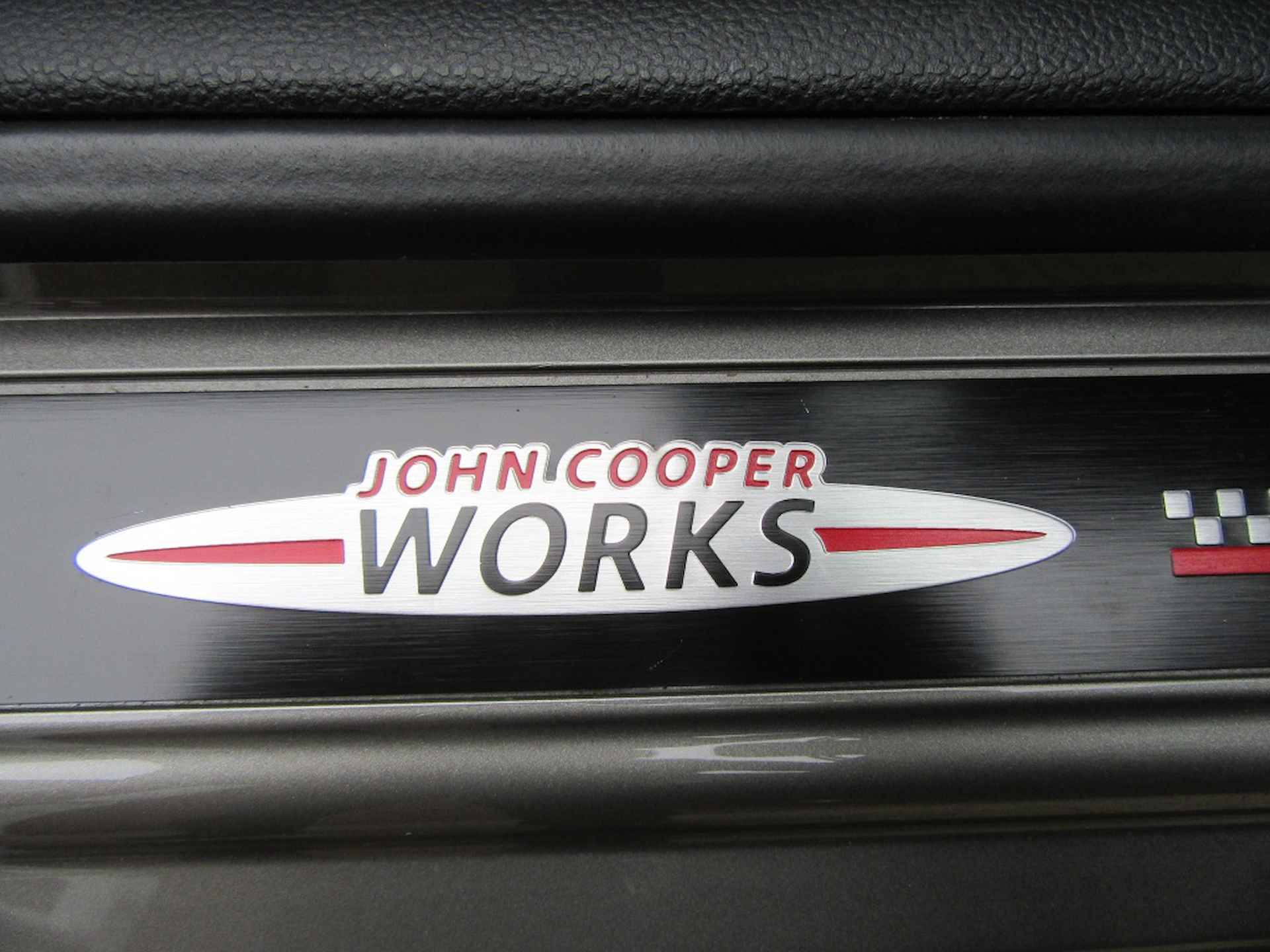 Mini John Cooper Works 1.5 JCW C. | Navi | Keyless | Stoelverw. | Cruise | LED | PDC - 22/30