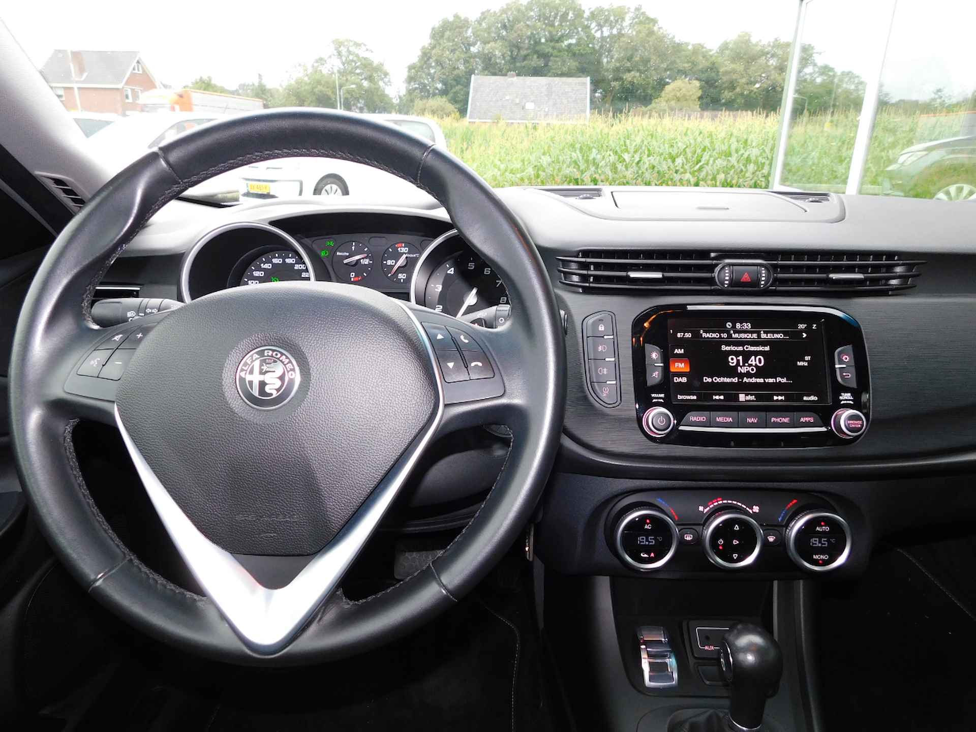 Alfa Romeo Giulietta 1.4 Turbo MultiAir Super! All-in Prijs! Trekhaak!! - 3/28