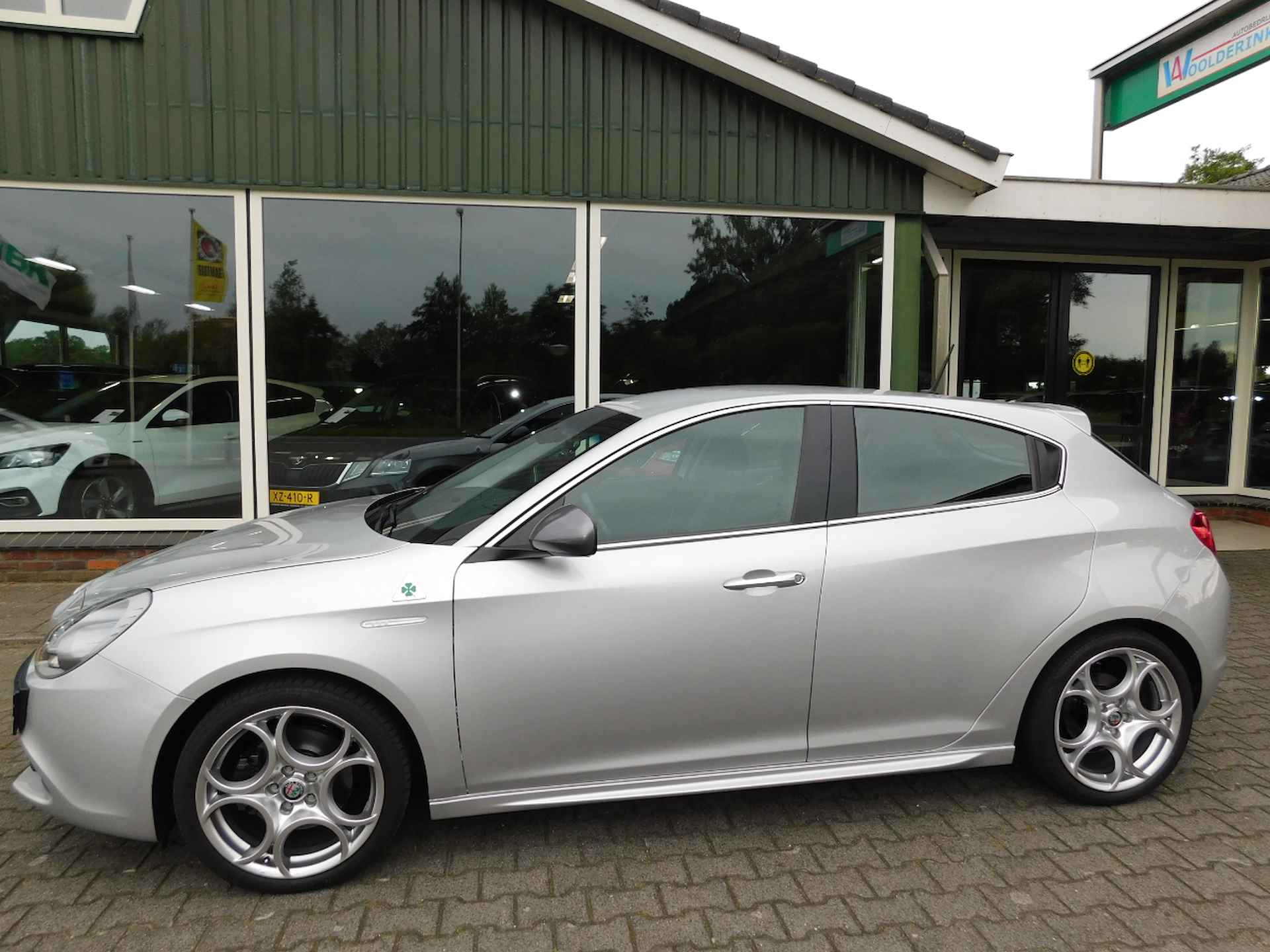 Alfa Romeo Giulietta 1.4 Turbo MultiAir Super! All-in Prijs! Trekhaak!! - 5/28