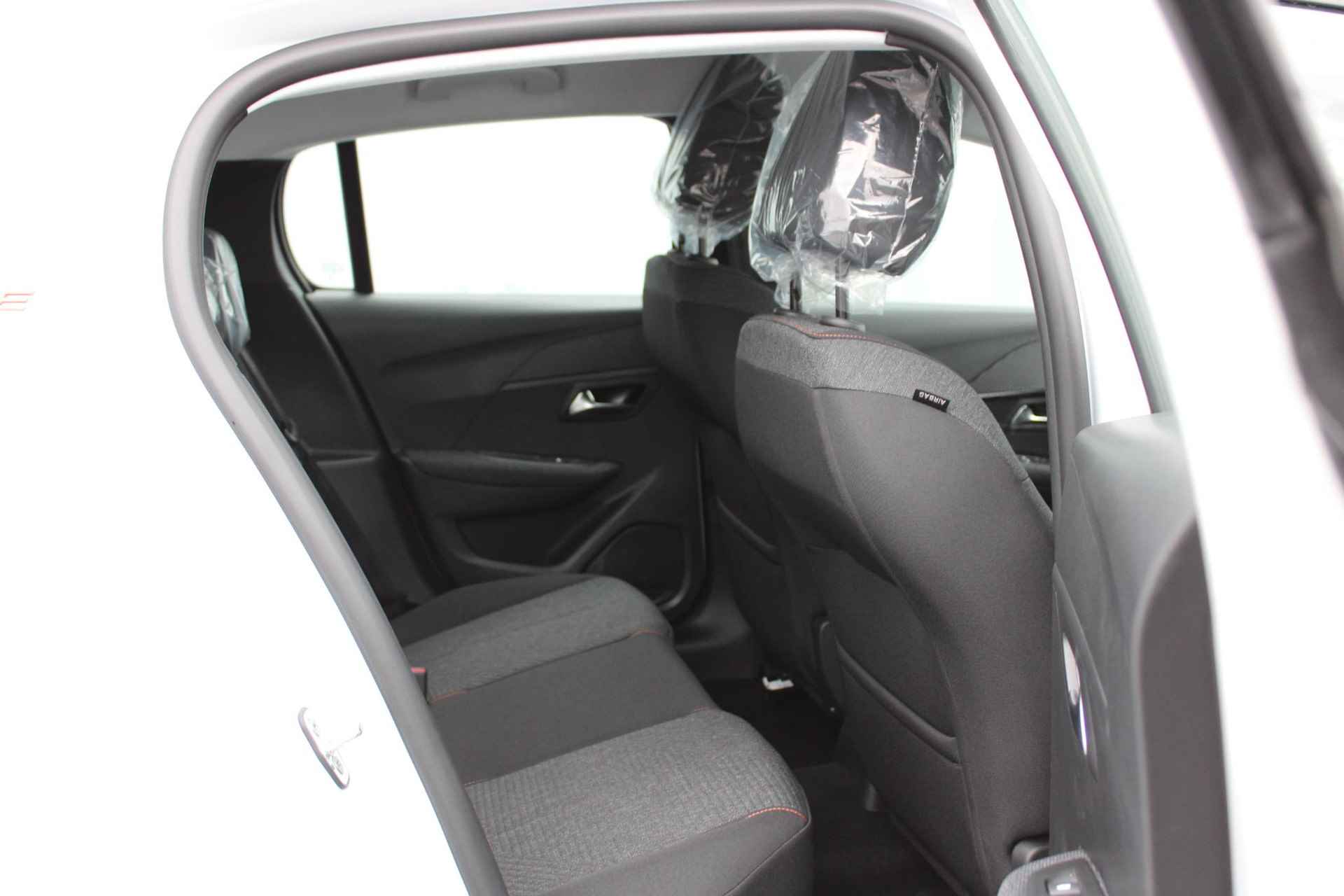 Peugeot 208 1.2 PureTech 75 Style I-connect Advanced Navigatie - 11/31