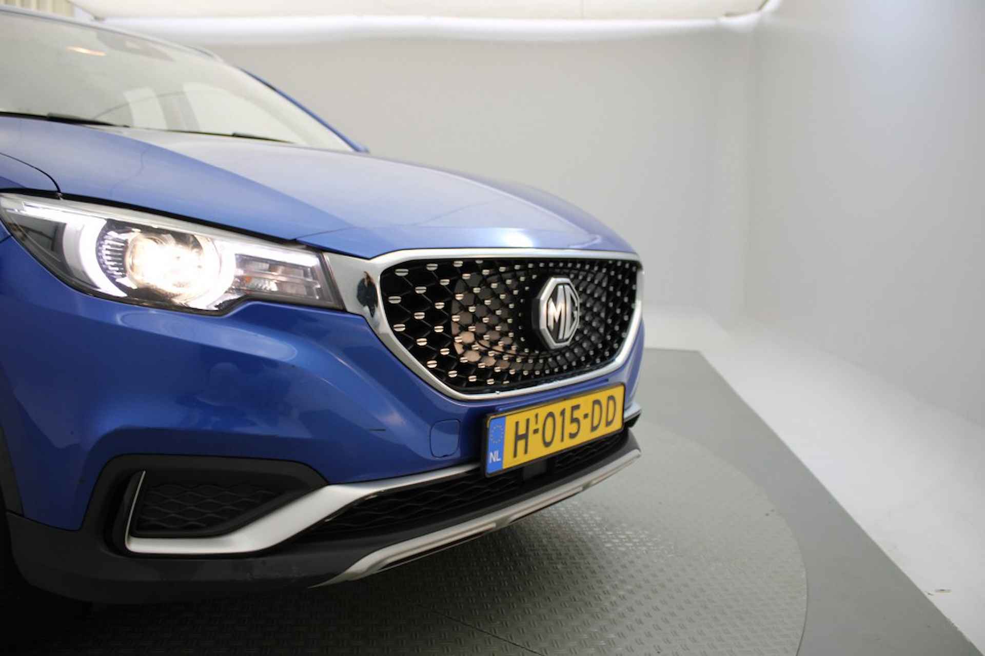 MG Zs EV Luxury 45 kWh - Carplay, Leer, Camera - 25/33