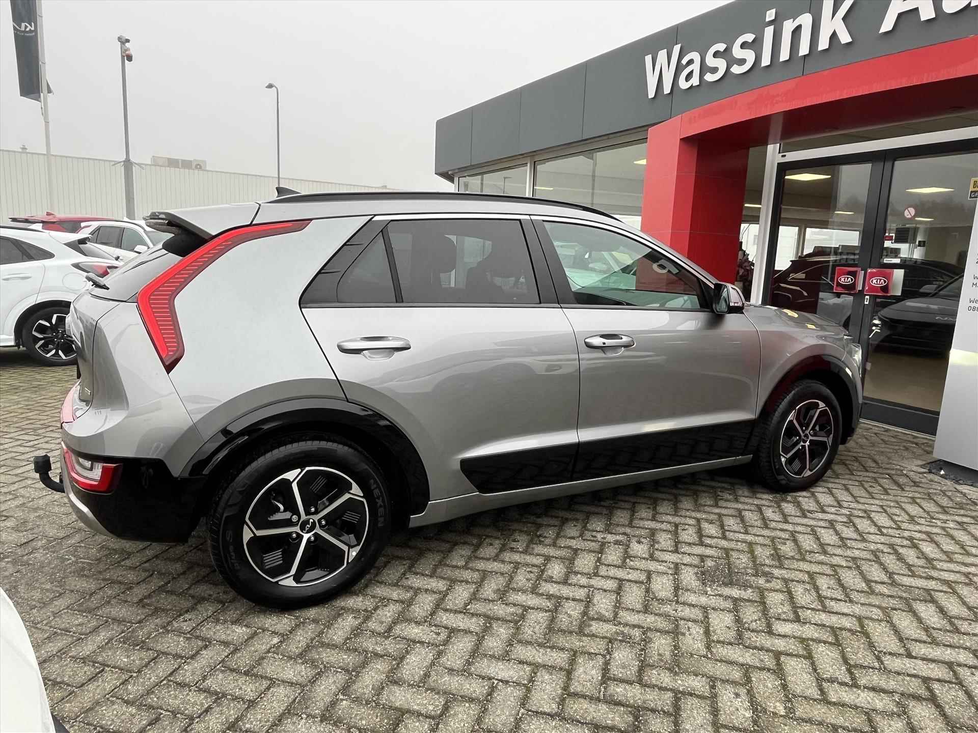 KIA Niro 1.6 GDi Hybrid 141pk DCT6 DynamicPlusLine | Lederen interiuer met verwarming | Schuifdak | Navigatie | Parkeercamera | Trekhaak | - 6/28