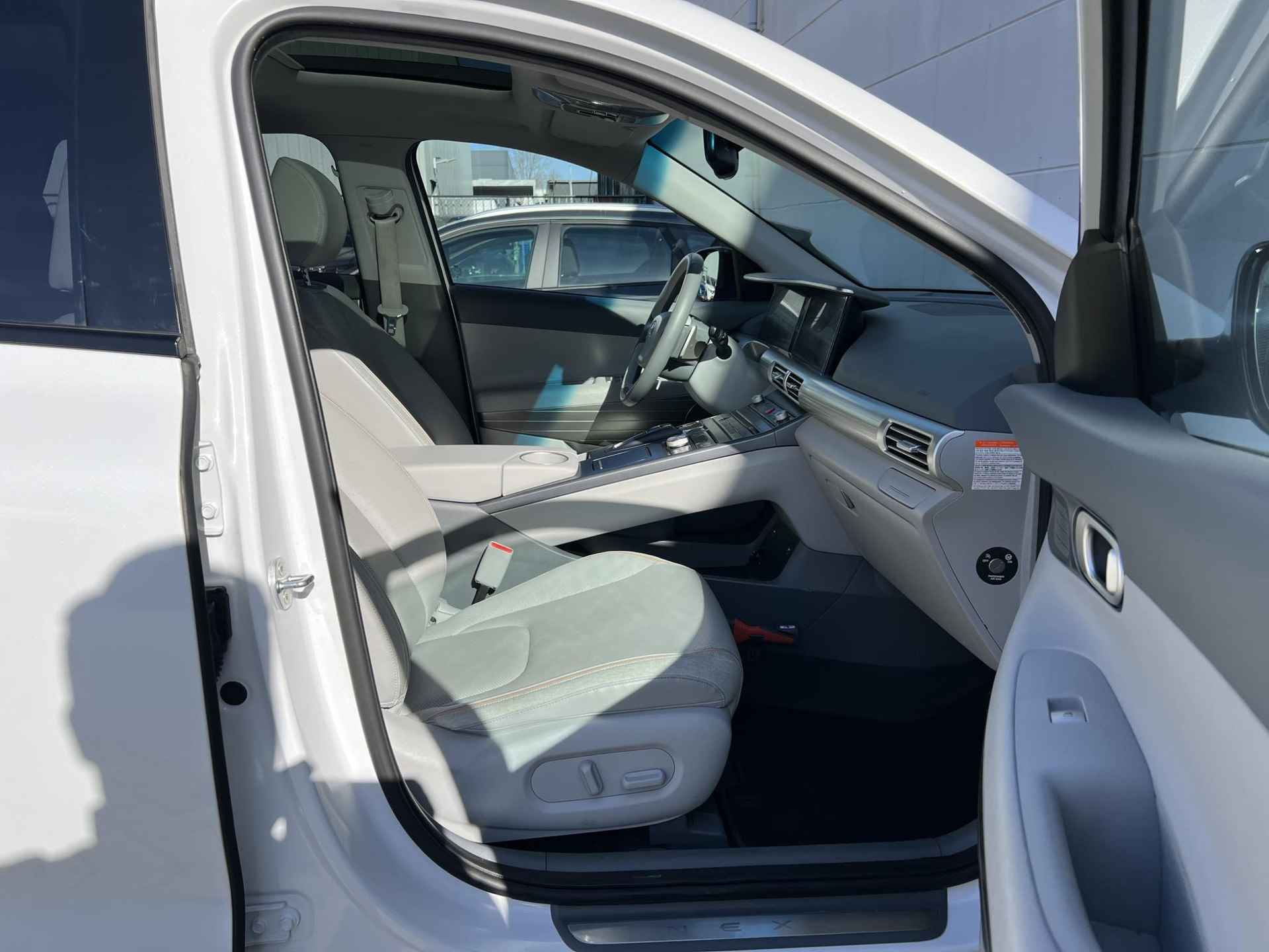 Hyundai NEXO FCEV Plus Pack / Dealer Onderhouden / Elektrisch Verkoel-, Verstel- & Verwarmbare Stoelen Voor / Schuif- & Kanteldak / 360 °C Camera / - 7/43