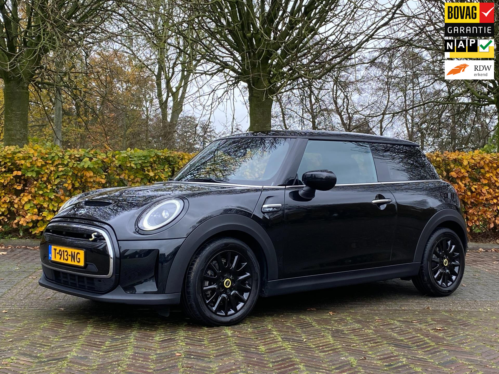 Mini Electric Camden Edition 33 kWh € 2.000,- SUBSIDIE! | CarPlay | Leder interieur | NAP | BOVAG garantie