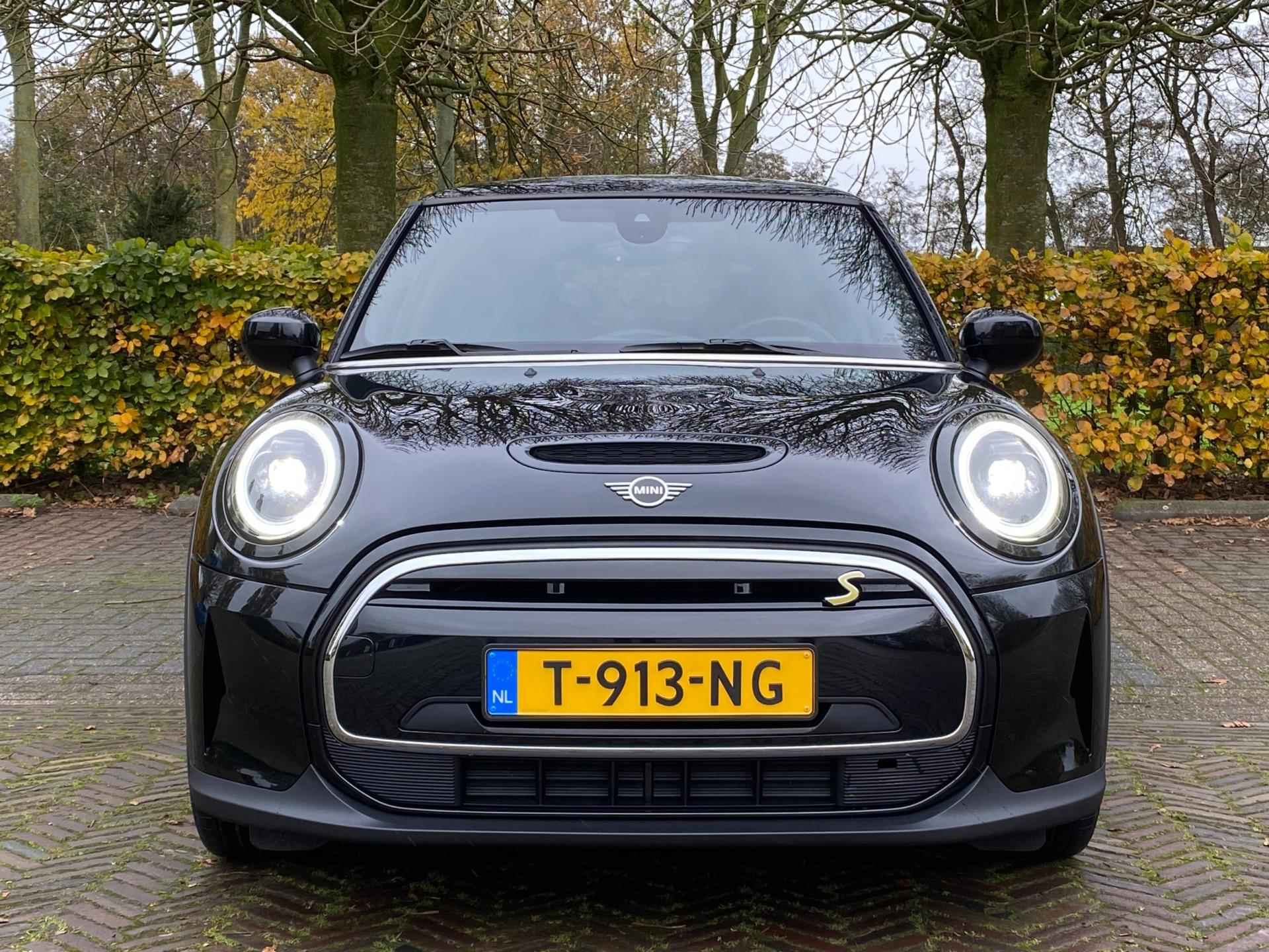 Mini Electric Camden Edition 33 kWh € 2.000,- SUBSIDIE! | CarPlay | Leder interieur | NAP | BOVAG garantie - 9/47