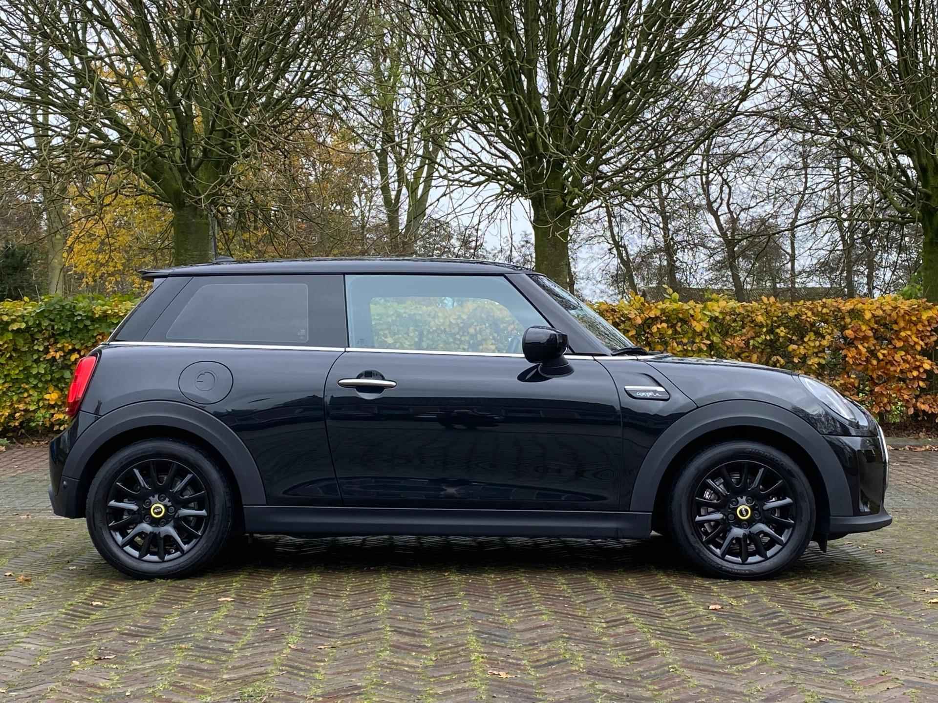 Mini Electric Camden Edition 33 kWh € 2.000,- SUBSIDIE! | CarPlay | Leder interieur | NAP | BOVAG garantie - 11/47