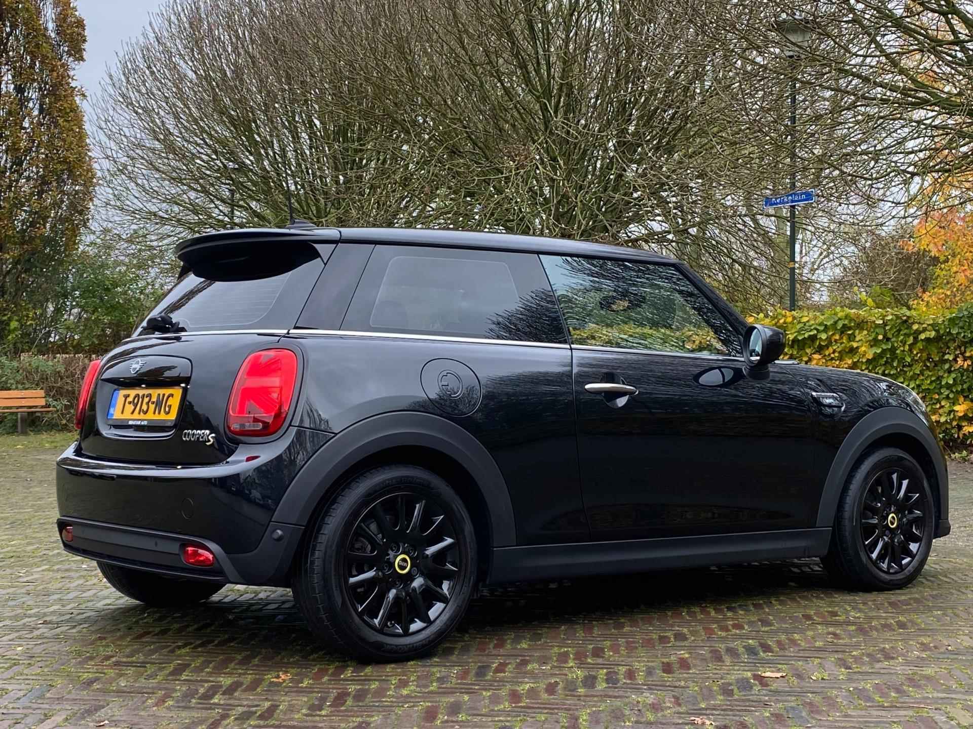 Mini Electric Camden Edition 33 kWh € 2.000,- SUBSIDIE! | CarPlay | Leder interieur | NAP | BOVAG garantie - 12/47