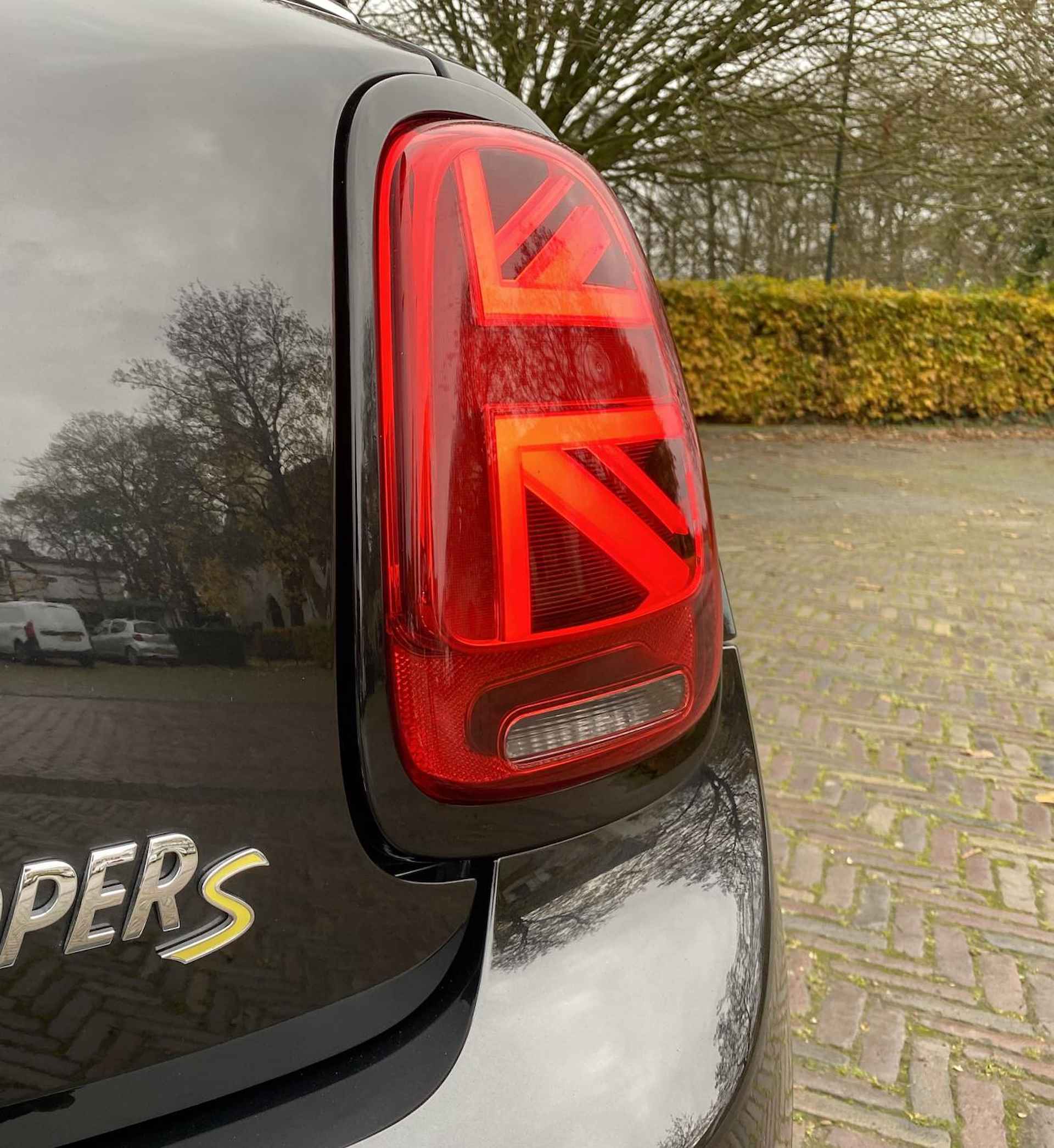 Mini Electric Camden Edition 33 kWh € 2.000,- SUBSIDIE! | CarPlay | Leder interieur | NAP | BOVAG garantie - 16/47