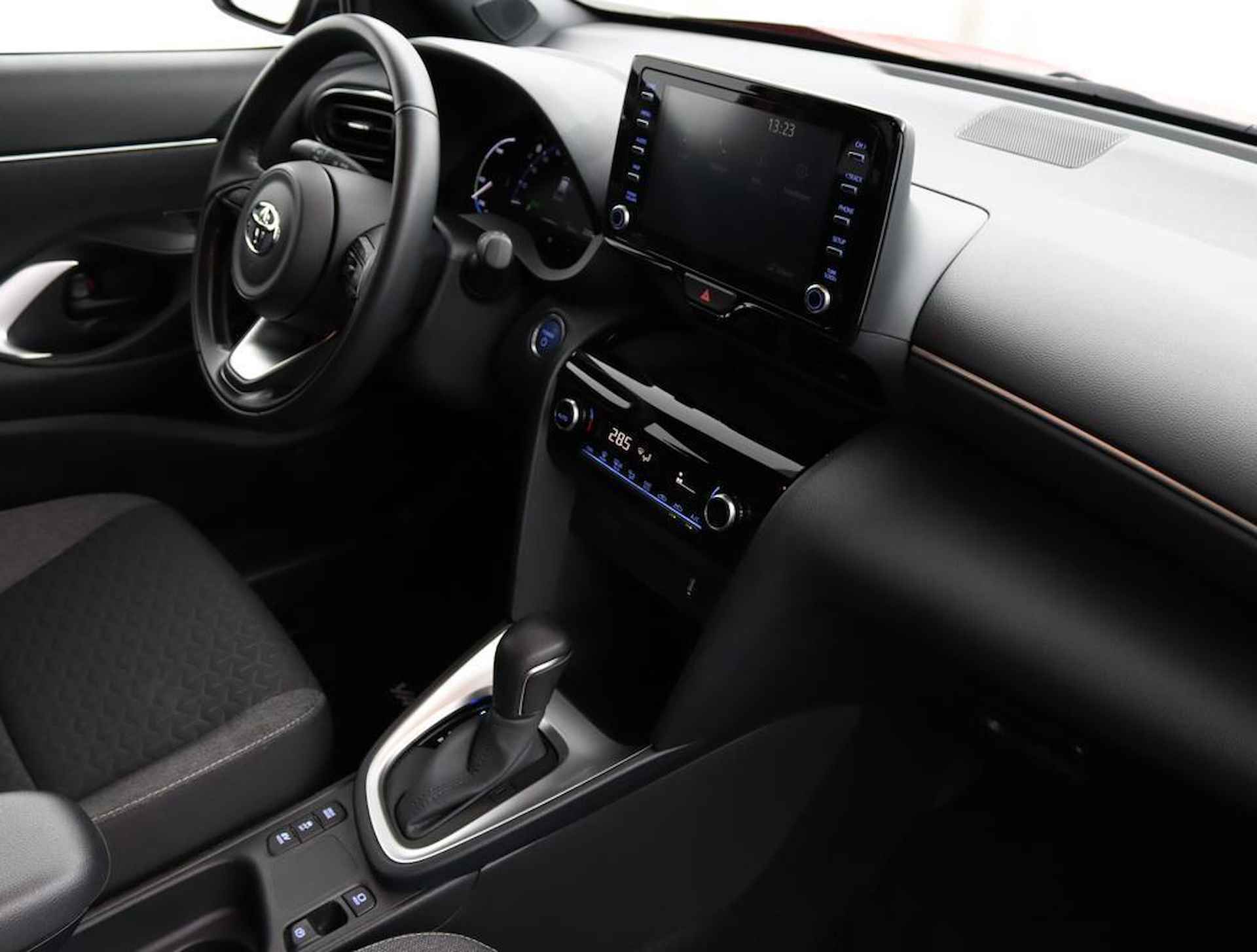 Toyota Yaris Cross 1.5 Hybrid Dynamic | ledkoplampen | Navigatie via Apple carplay Androidauto | - 42/47