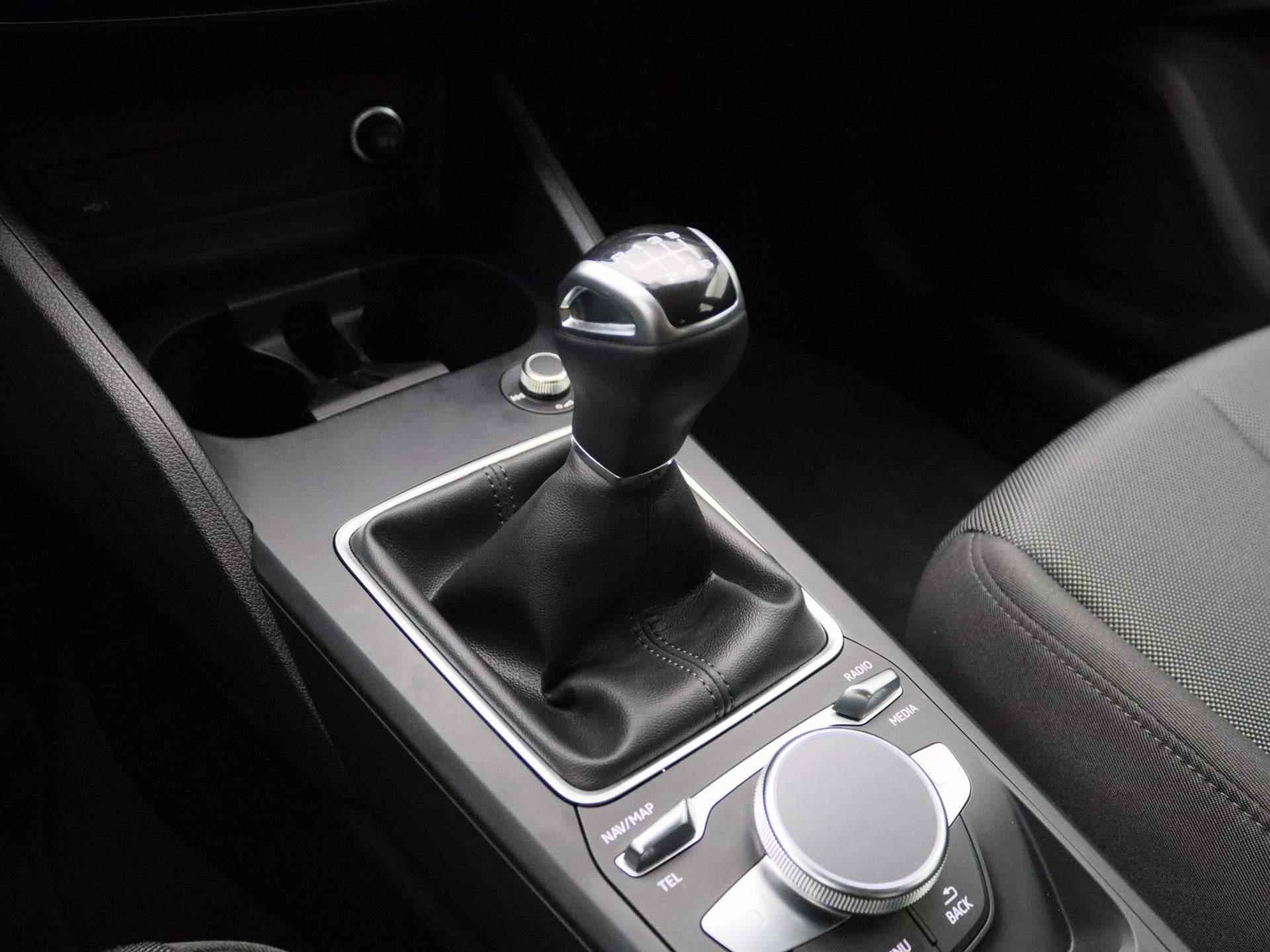 Audi Q2 30 TFSI Pro Line | LED | Apple Carplay | Android Auto | Virtual Cockpit | Climate Control | Cruise Control | Parkeersensoren | Lichtmetalen velgen | - 19/38
