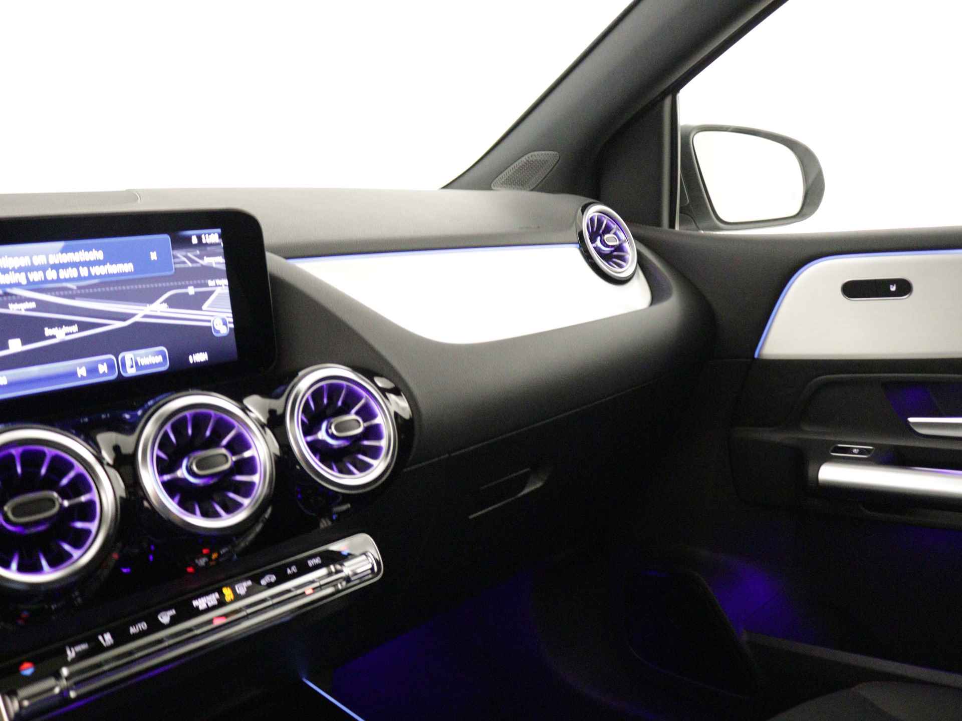 Mercedes-Benz B-Klasse 180 AMG Face Lift | Smartphone integratiepakket | Panorama-schuifdak | Parkeerpakket | EASY PACK achterklep | USB-pakket plus | Dodehoekassistent | - 7/35