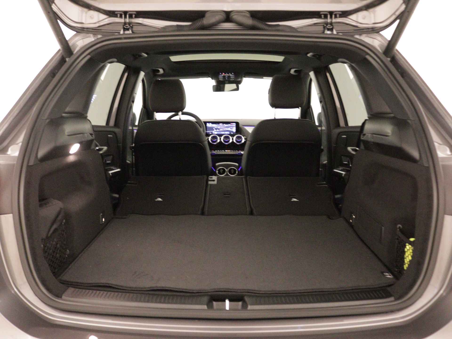 Mercedes-Benz B-Klasse 180 AMG Face Lift | Smartphone integratiepakket | Panorama-schuifdak | Parkeerpakket | EASY PACK achterklep | USB-pakket plus | Dodehoekassistent | - 33/35