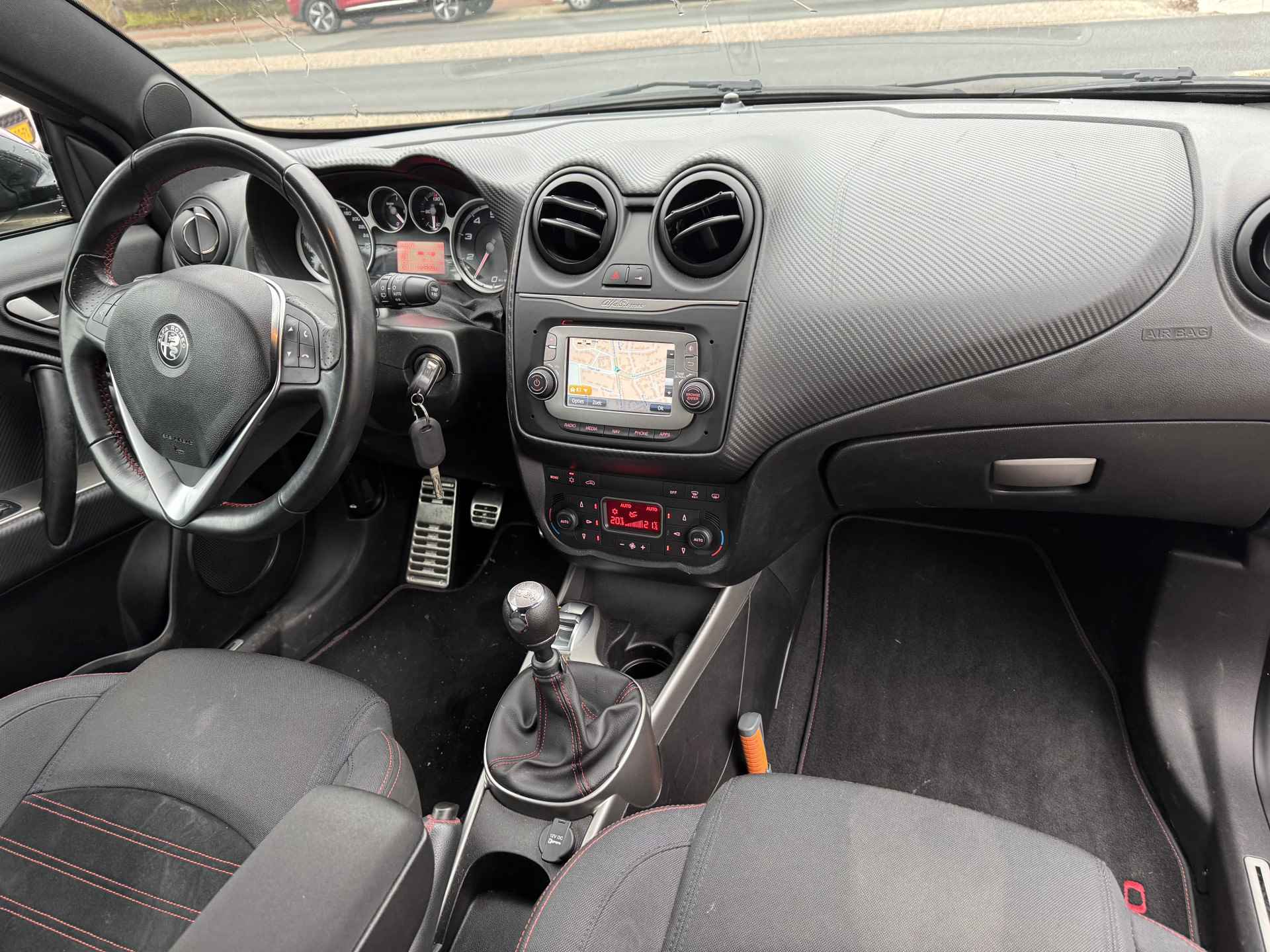 Alfa Romeo MiTo 0.9 TwinAir 105pk ECO, Black-line | Navi | Clima - 5/33