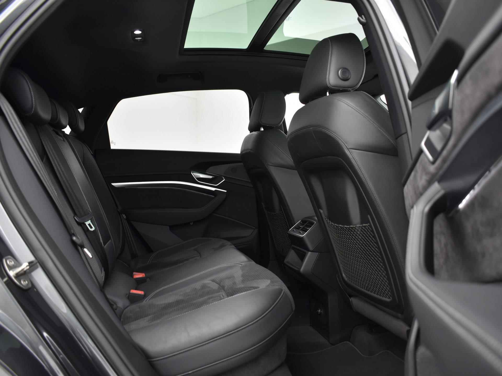 Audi e-tron Sportback 50 quattro S edition 71 kWh Panoramadak | Camera | Matrix Led | Elektrische stoelen | Stoelverwarming  |12 maanden BOVAG Garantie - 15/37