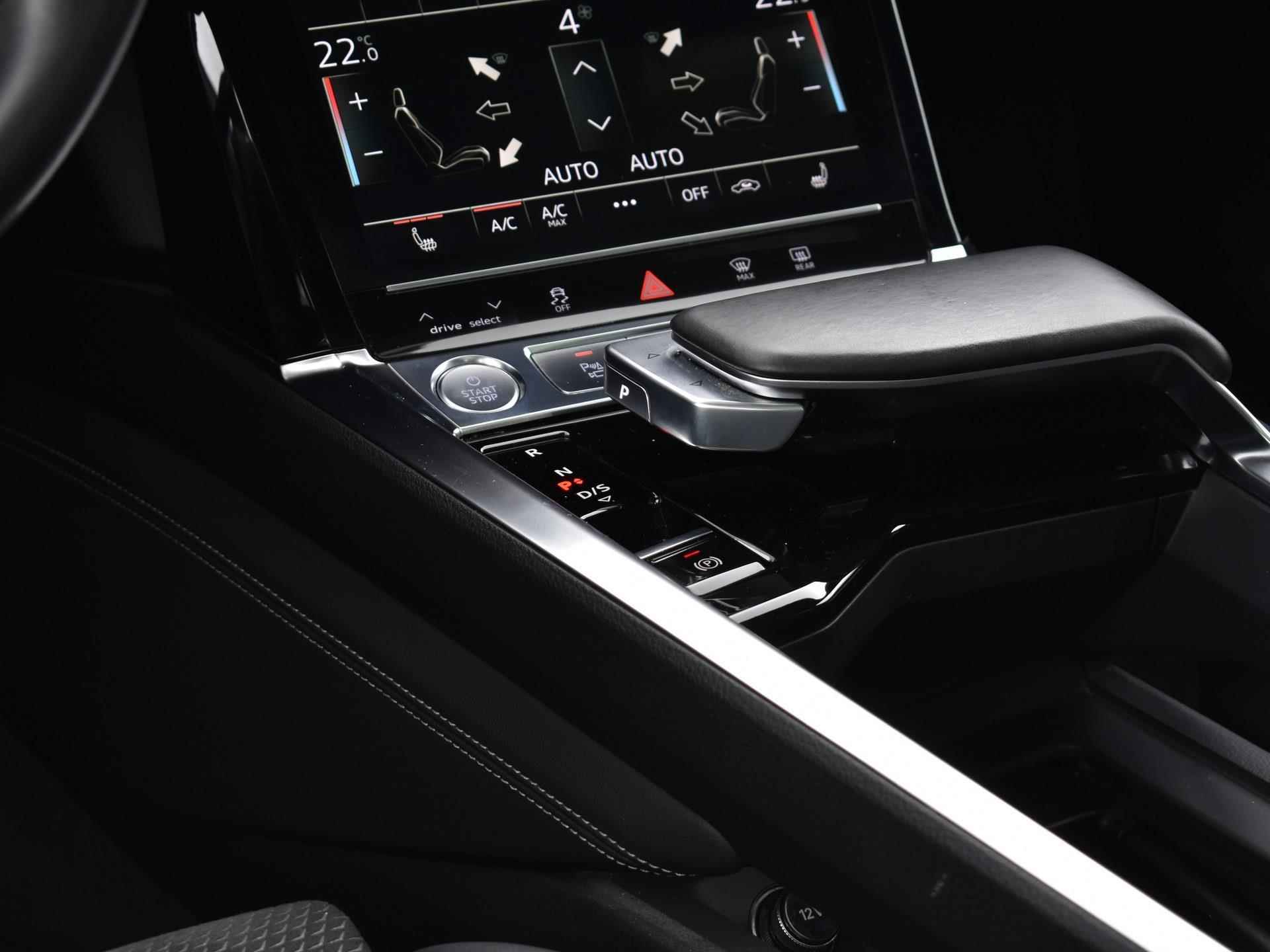 Audi e-tron Sportback 50 quattro S edition 71 kWh Panoramadak | Camera | Matrix Led | Elektrische stoelen | Stoelverwarming  |12 maanden BOVAG Garantie - 30/37