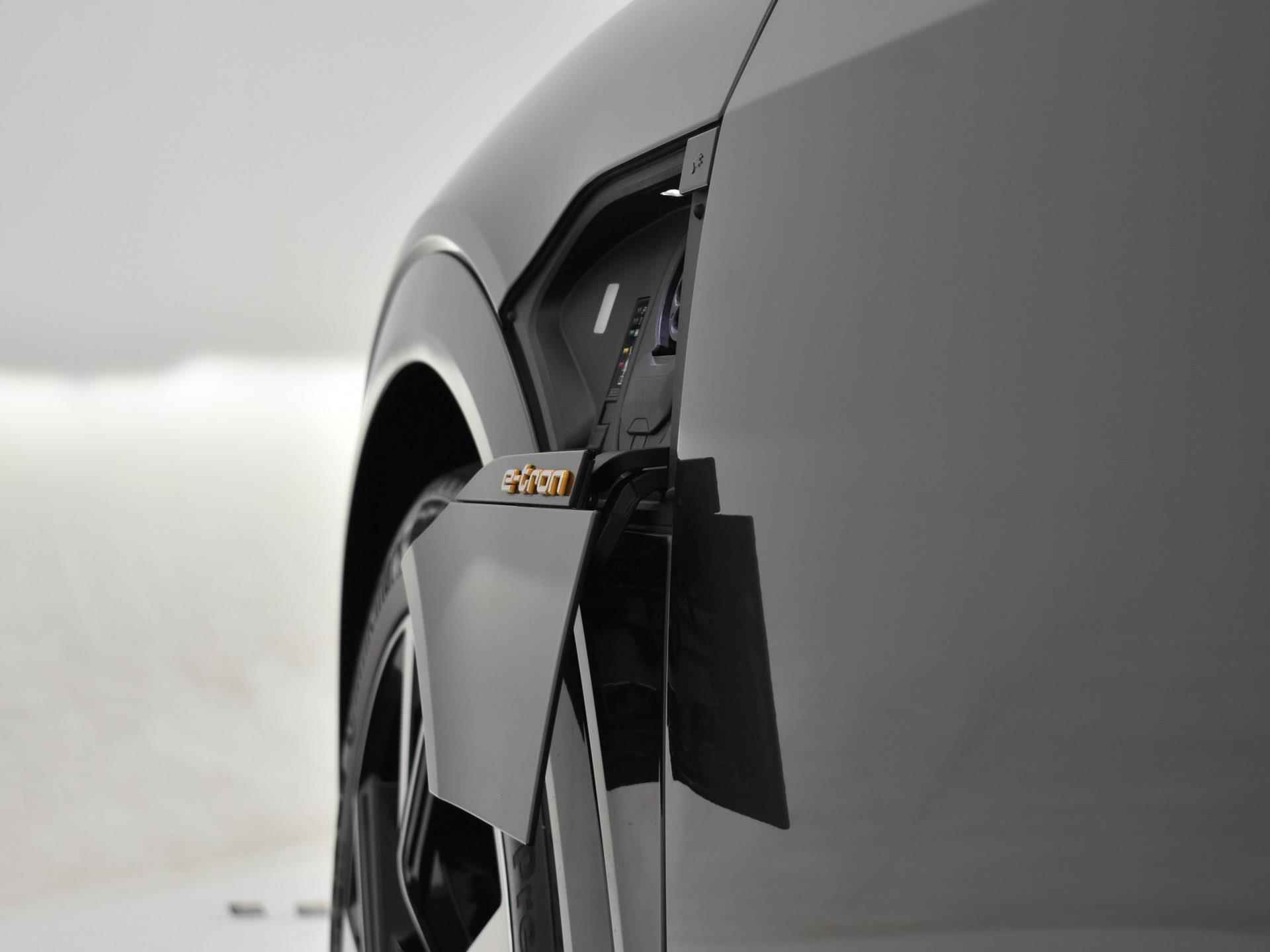 Audi e-tron Sportback 50 quattro S edition 71 kWh Panoramadak | Camera | Matrix Led | Elektrische stoelen | Stoelverwarming  |12 maanden BOVAG Garantie - 37/37
