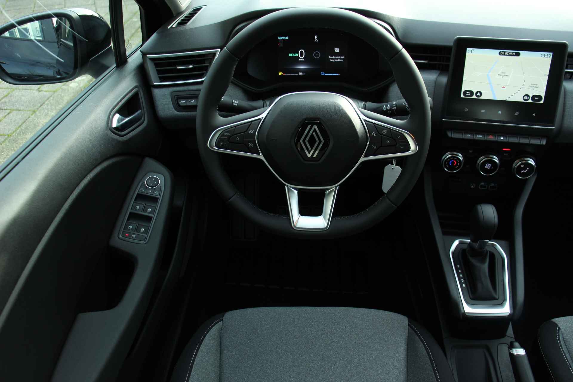 Renault Clio 1.6 E-Tech Full Hybrid 145 evolution Pack Navigation - Achteruitrijcamera - 17/42