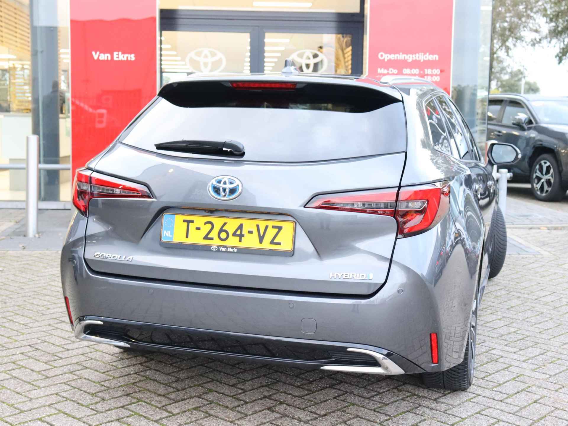 Toyota Corolla Touring Sports 1.8 Hybrid First Edition, Parkeersensoren - 2/36