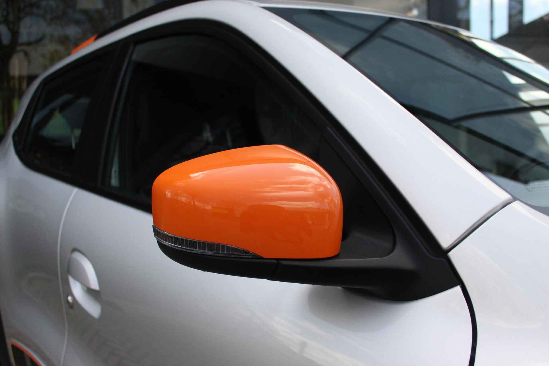 Dacia Spring Comfort Plus (Orange Pack) 10.000KM! / €2000,- SUBSIDIE / LEER / PDC / CAMERA / AIRCO / NAVI / DAB / CARPLAY / ANDROID - 17/52