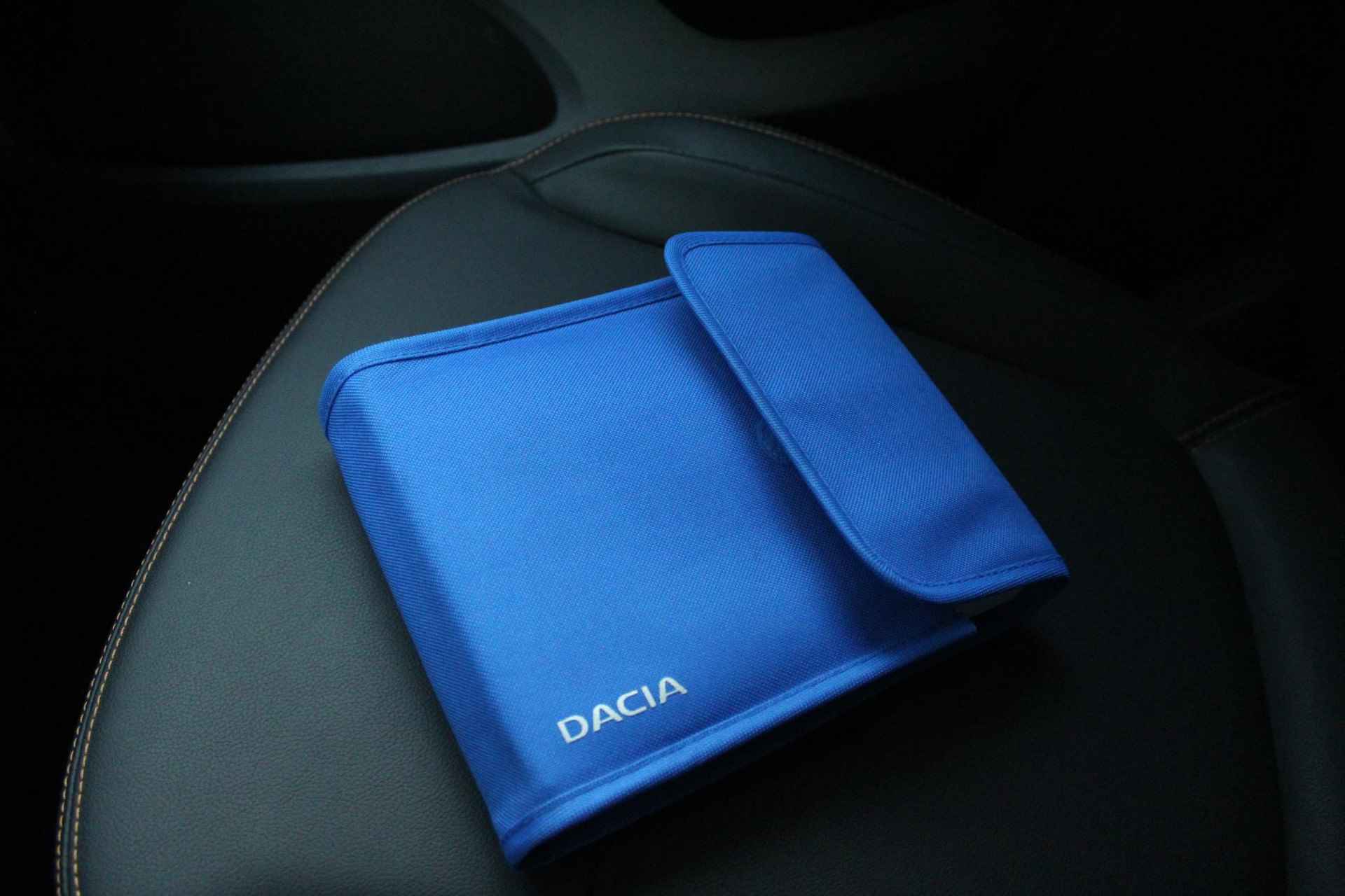 Dacia Spring Comfort Plus (Orange Pack) 10.000KM! / €2000,- SUBSIDIE / LEER / PDC / CAMERA / AIRCO / NAVI / DAB / CARPLAY / ANDROID - 38/52