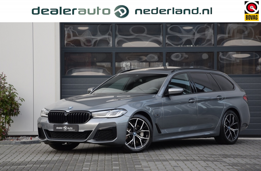 BMW 5-serie Touring 530e M- Sport| Pano | Memory | Laser-Led | Head- Up | Trekhaak |