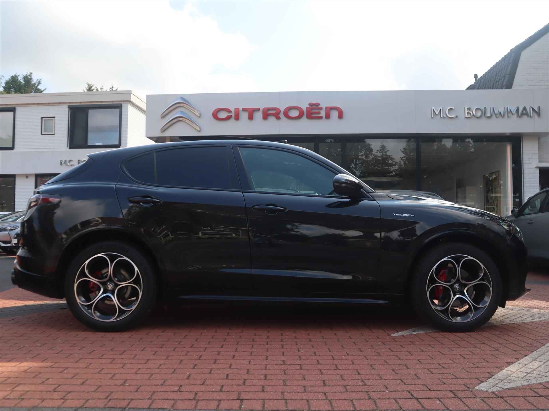 ALFA ROMEO Stelvio 2.0 T. GME 280PK Automaat 8 Q4 AWD Veloce, Rijklaarprijs | Panoramadak | Leder | Camera | Navigatie - 3/73