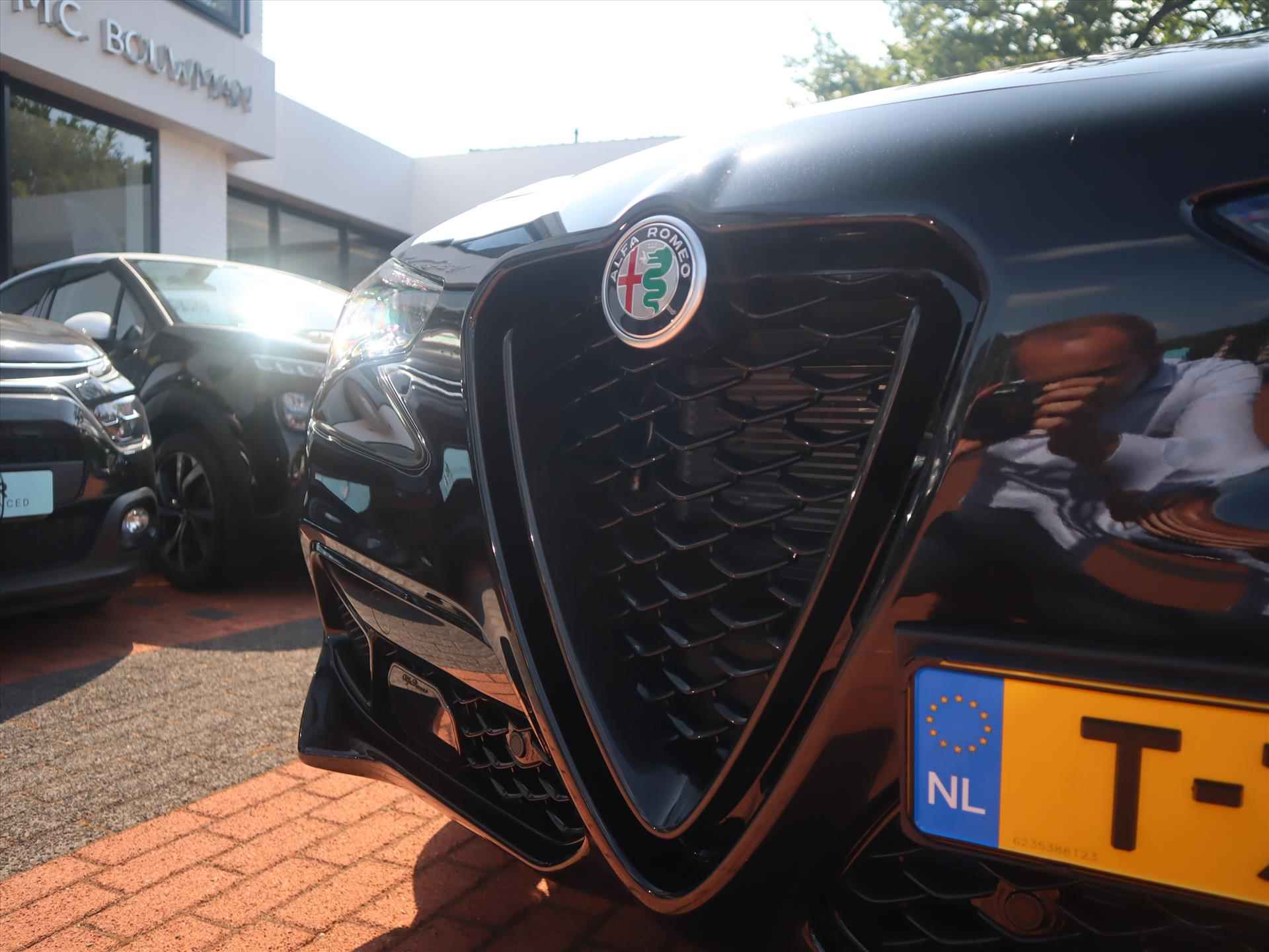 ALFA ROMEO Stelvio 2.0 T. GME 280PK Automaat 8 Q4 AWD Veloce, Rijklaarprijs | Panoramadak | Leder | Camera | Navigatie - 29/73