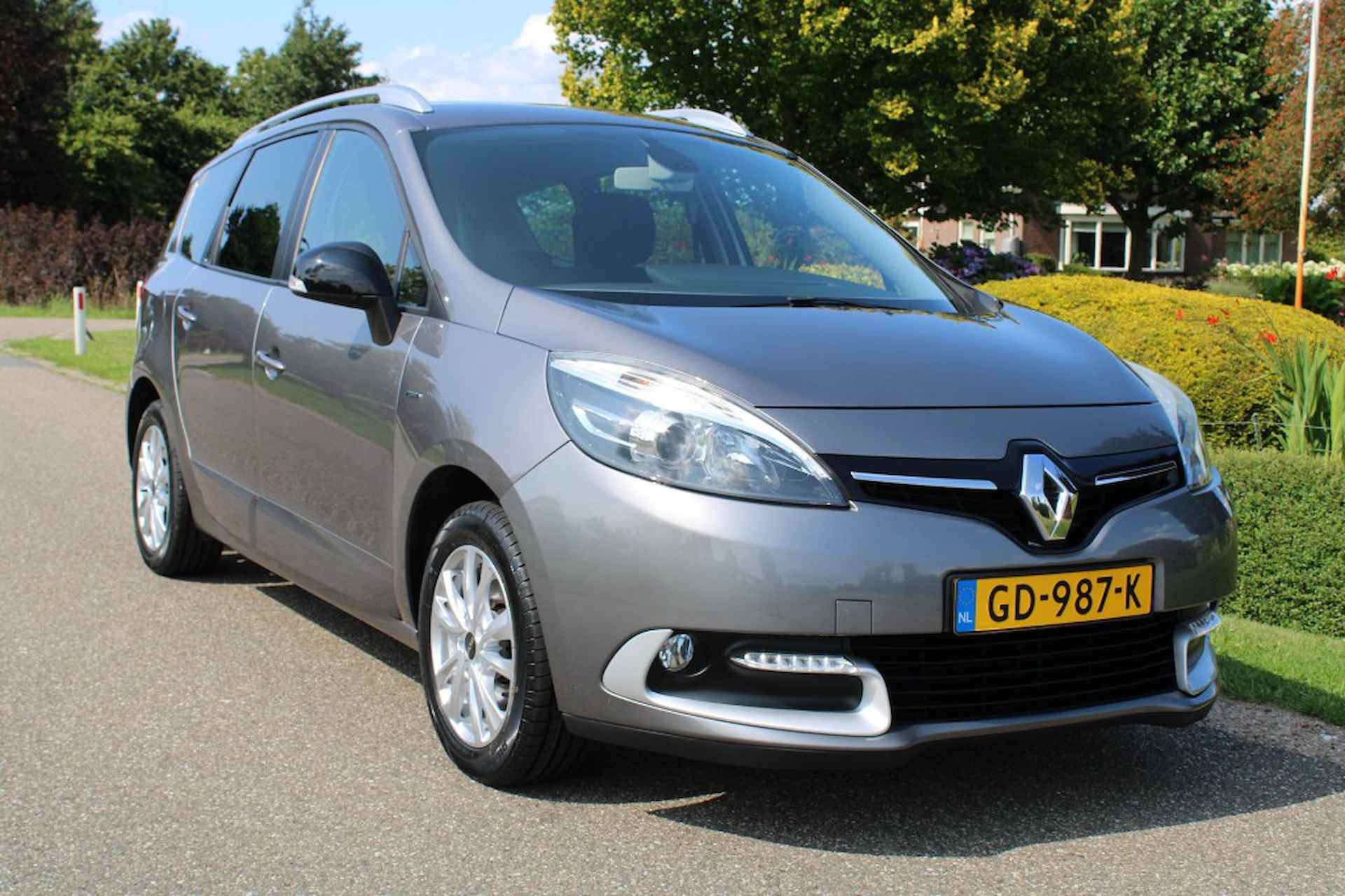 RENAULT Grand Scenic 1.2 TCE 115pk Limited 7-pers ECC/navi/cruise/trekhaak - 28/30