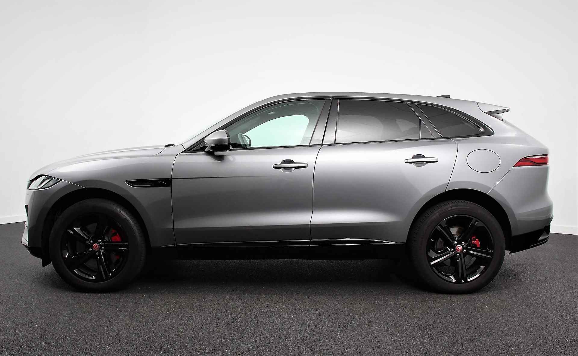 Jaguar F-PACE 2.0 P400e PHEV Blackpack | Adaptive Cruise Control | Navigatie | 20 Inch Lichtmetalen Velgen | Privacy Glass | Camera | - 6/30