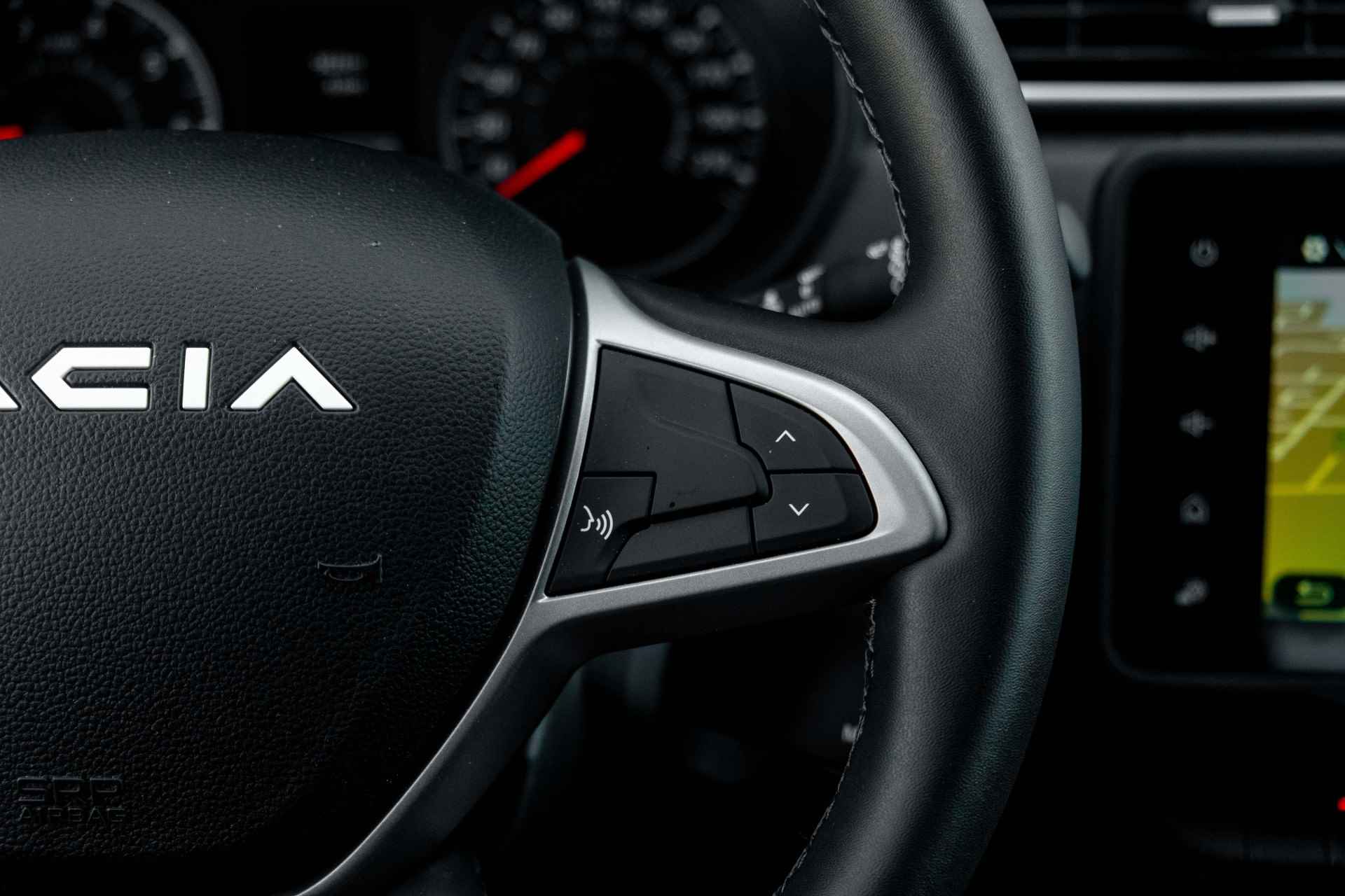 Dacia Duster 1.3 TCe 150 Automaat Extreme Achteruitrijcamera [ Navigatie [ ECC [Keyless Entry/Start | incl. Bovag rijklaarpakket met 12 maanden garantie - 11/46