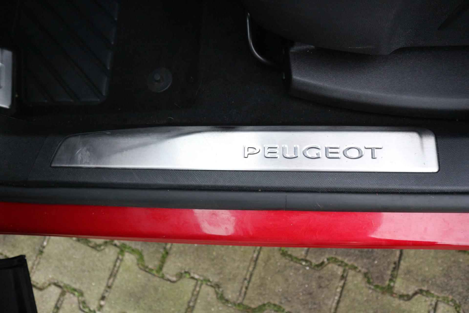 Peugeot 5008 1.6 PureTech 180PK GT 7PERS AUTOMAAT PANORAMADAK FOCAL KEYLESS LED ADAPTIVE CRUISE - 19/46