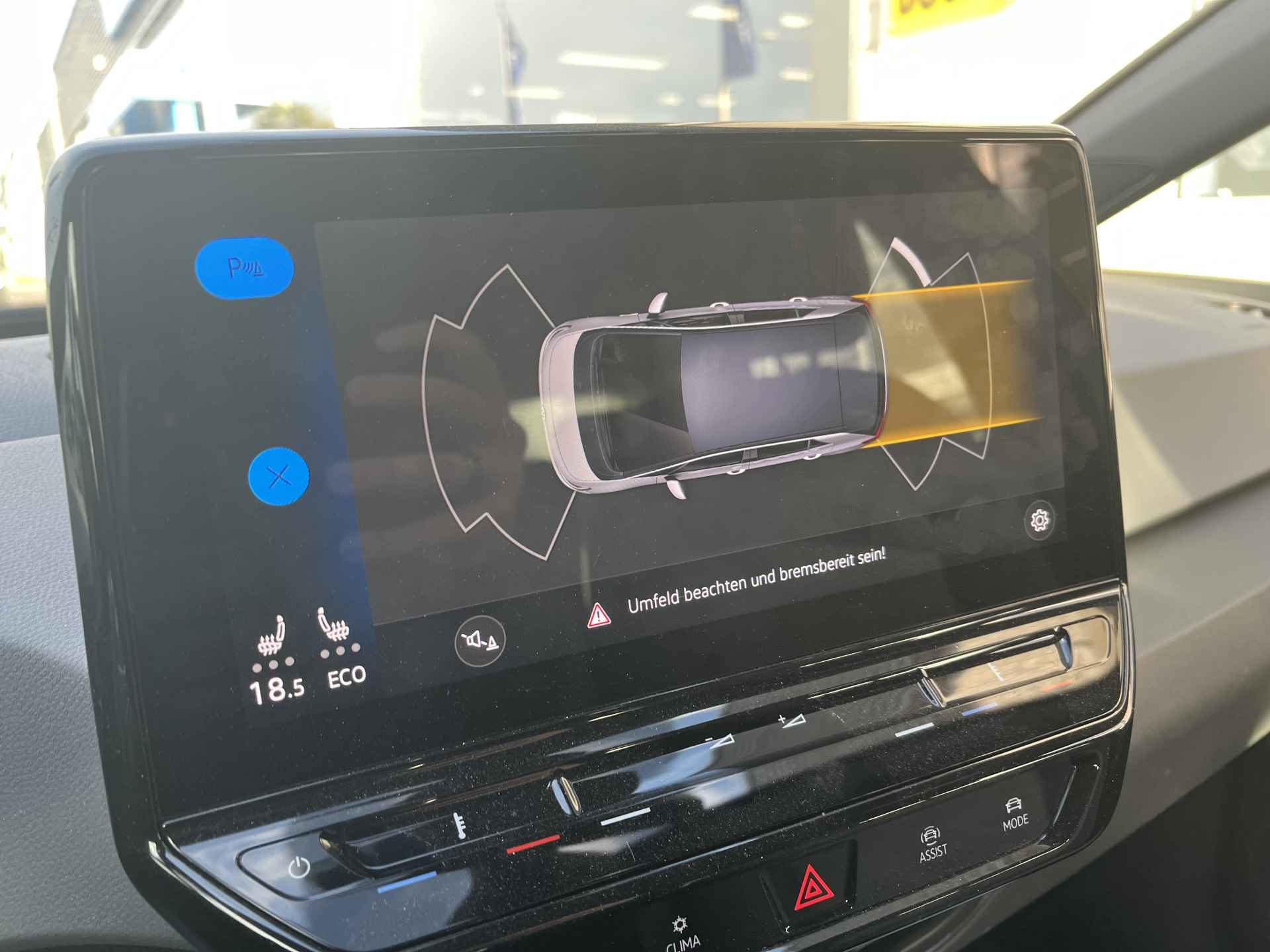 Volkswagen ID.3 First 58 kWh / SUBSIDIE/ PARK. SENSOREN/ LED/ STOEL-STUURVERWARM./ ADAPT. CRUISE/ APP CONNECT/ NAVI/ CLIMA/ DAB/ 19" LMV/ - 13/27