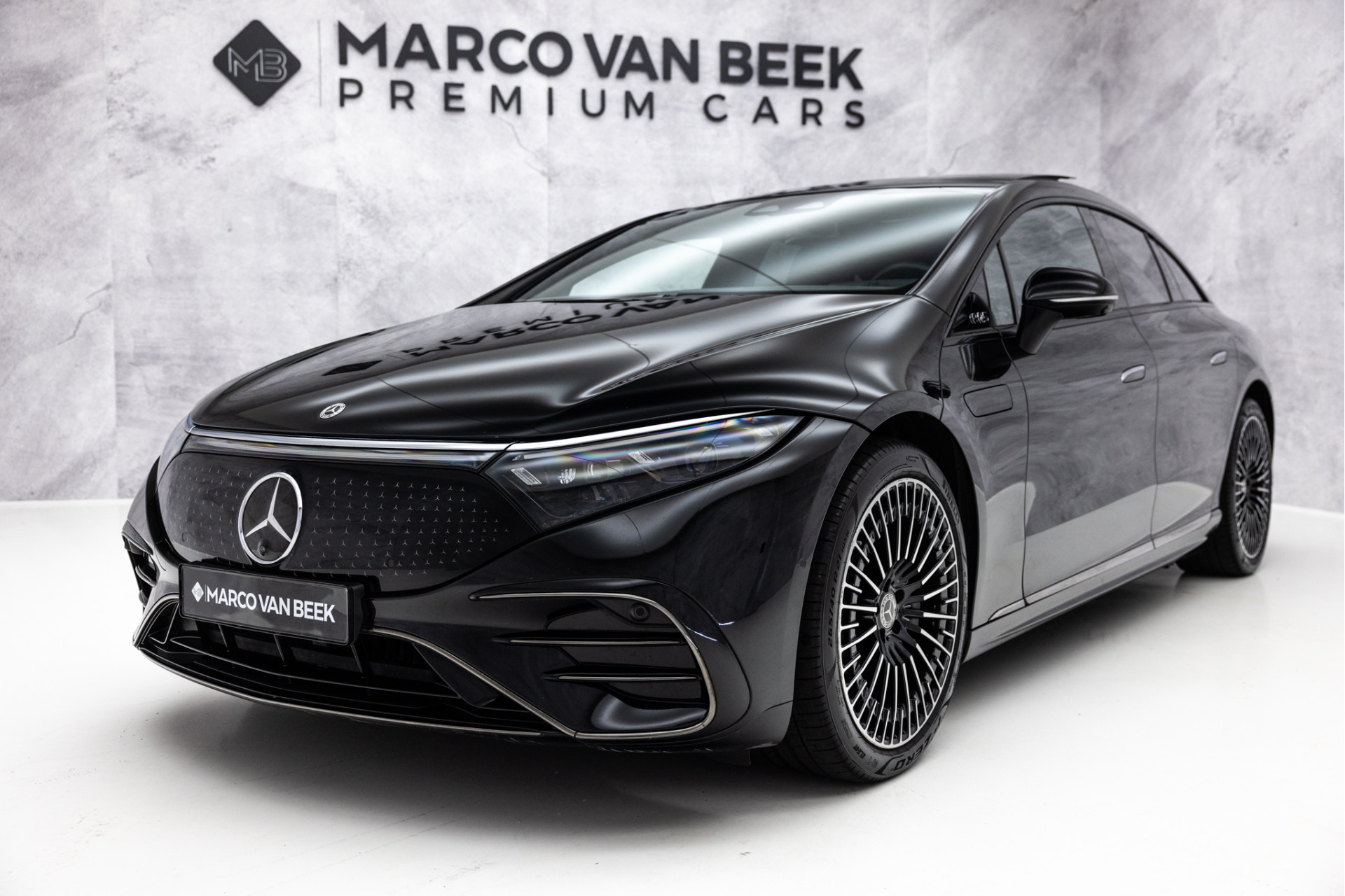 Mercedes-Benz EQS 450+ AMG Line 108 kWh | Pano | Stoelventilatie | Head-Up | 4W Sturing