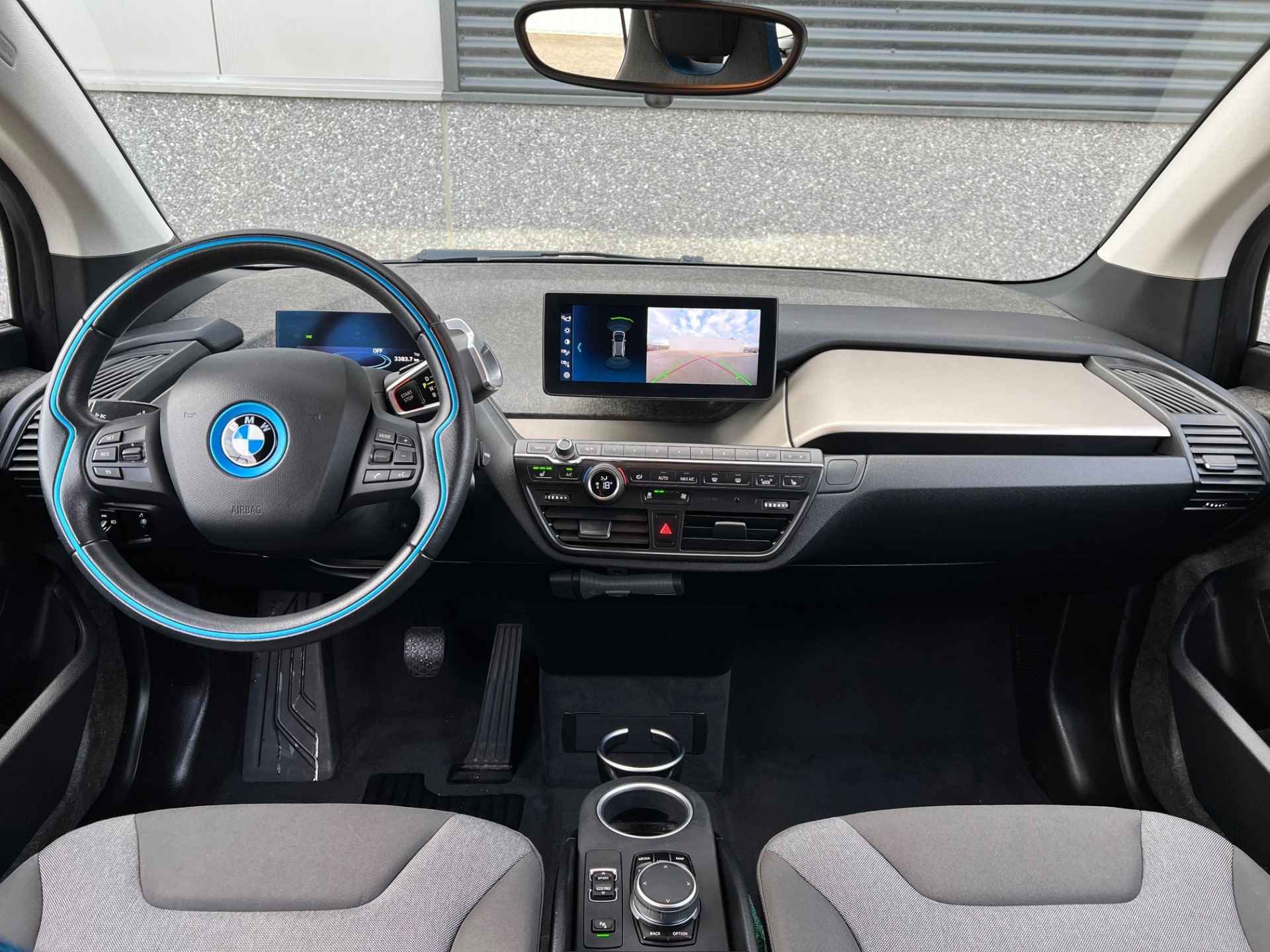 BMW i3 S Executive 184pk 120Ah 42 kWh/Camera/Carplay/W-pomp/20"/3-Fase - 2/43