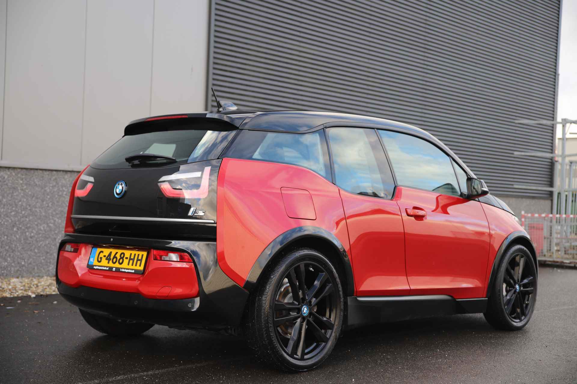 BMW i3 S Executive 184pk 120Ah 42 kWh/Camera/Carplay/W-pomp/20"/3-Fase - 7/43