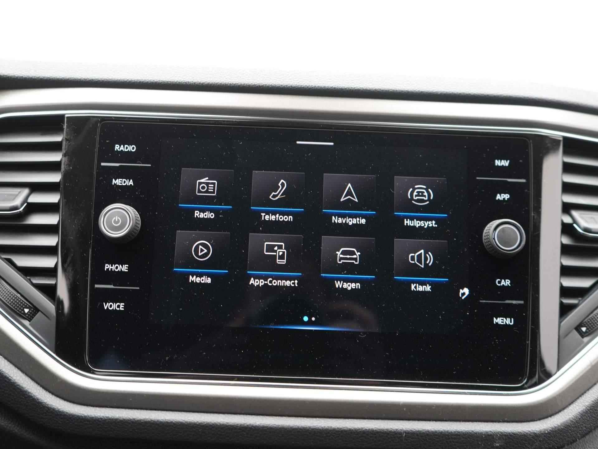 Volkswagen T-Roc 1.5 TSI Style Business Apple Carplay/Android Auto - Camera - Automaat - Winterpakket - 18/45