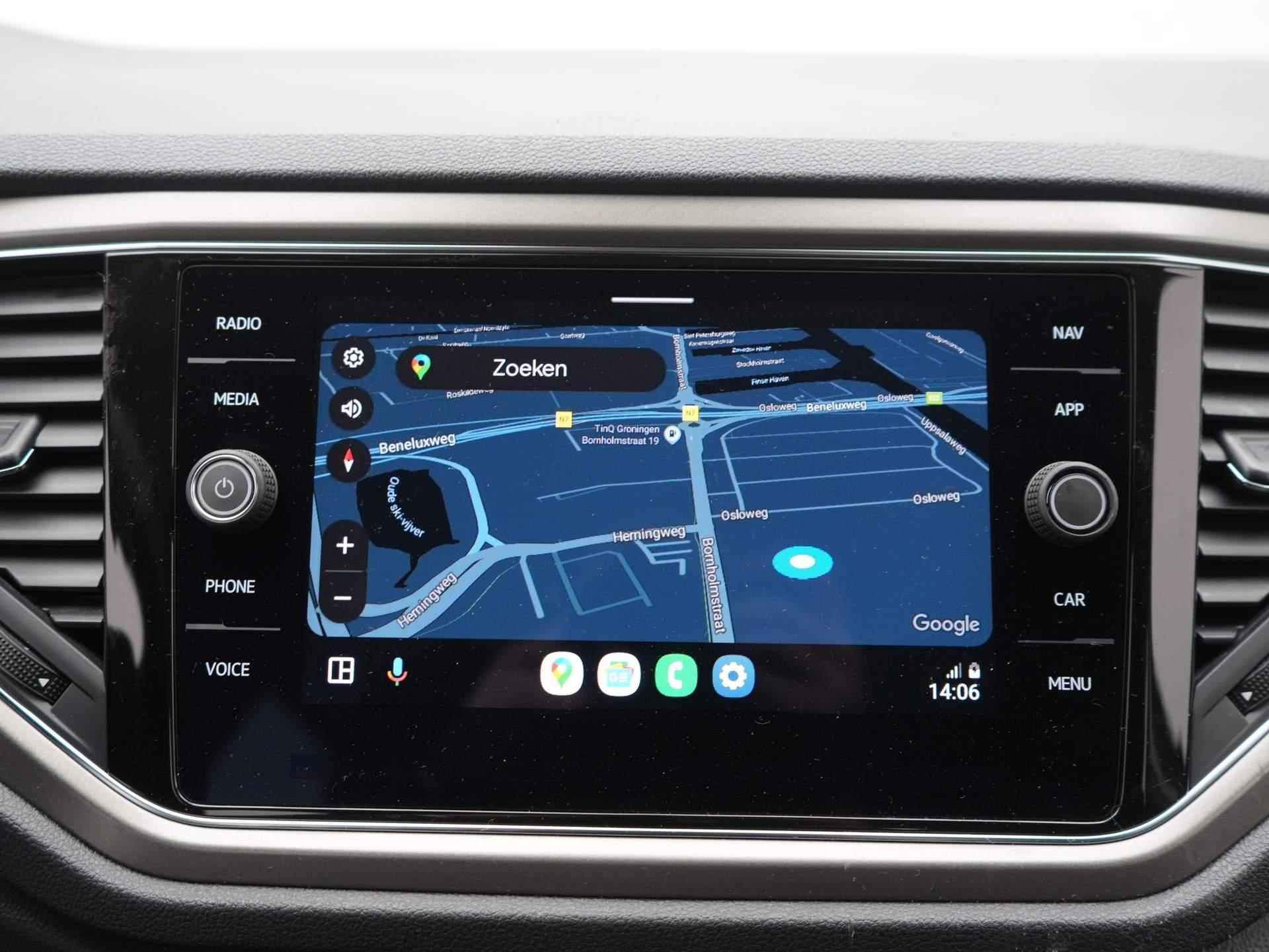 Volkswagen T-Roc 1.5 TSI Style Business Apple Carplay/Android Auto - Camera - Automaat - Winterpakket - 24/45