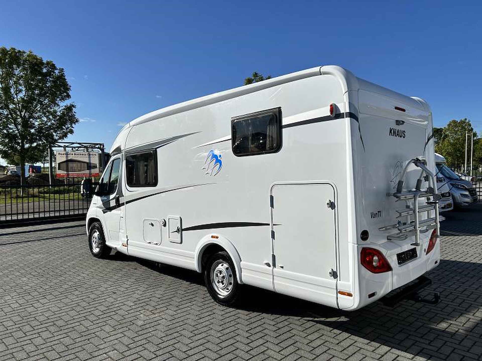 Knaus Van TI 600 ME Enkele-bedden/2015/6.60M - 3/24