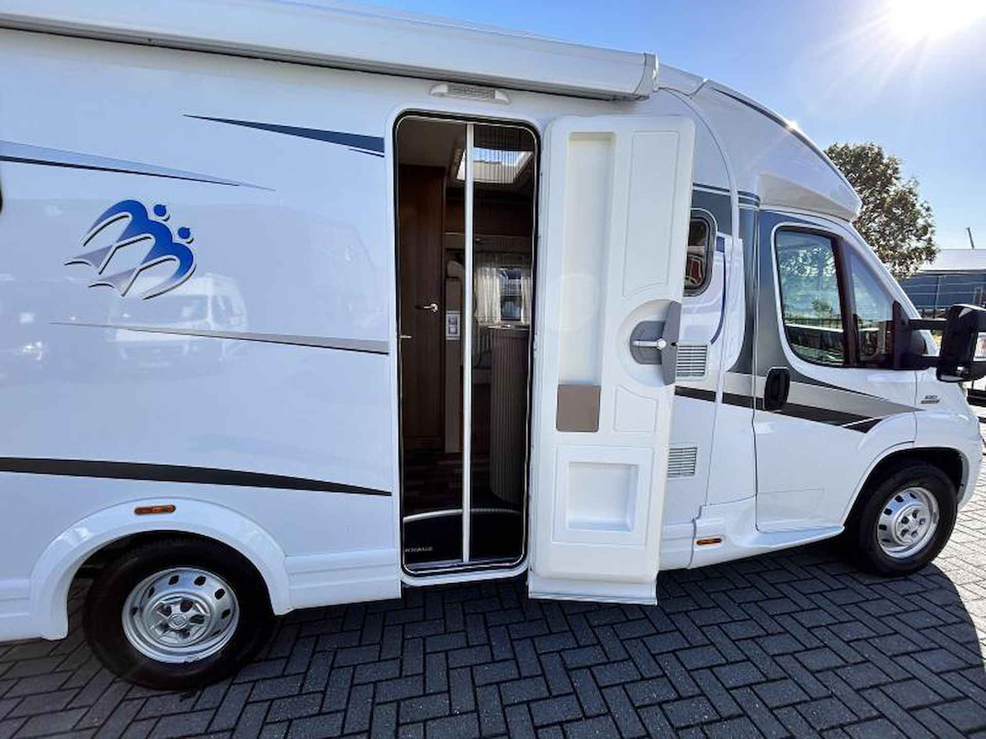 Knaus Van TI 600 ME Enkele-bedden/2015/6.60M - 19/24